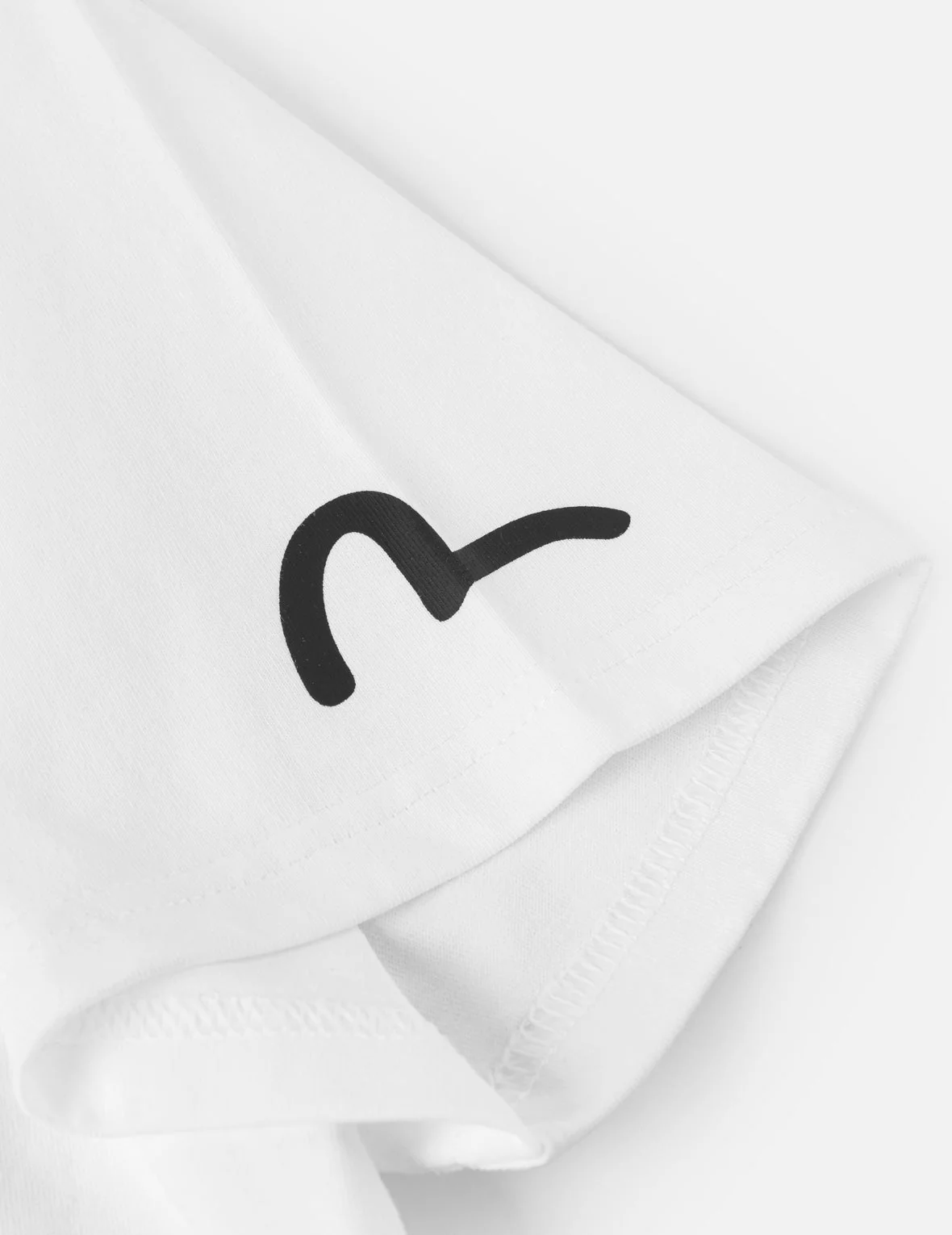 Ace of Hearts Flocked Logo T-shirt - Image 15