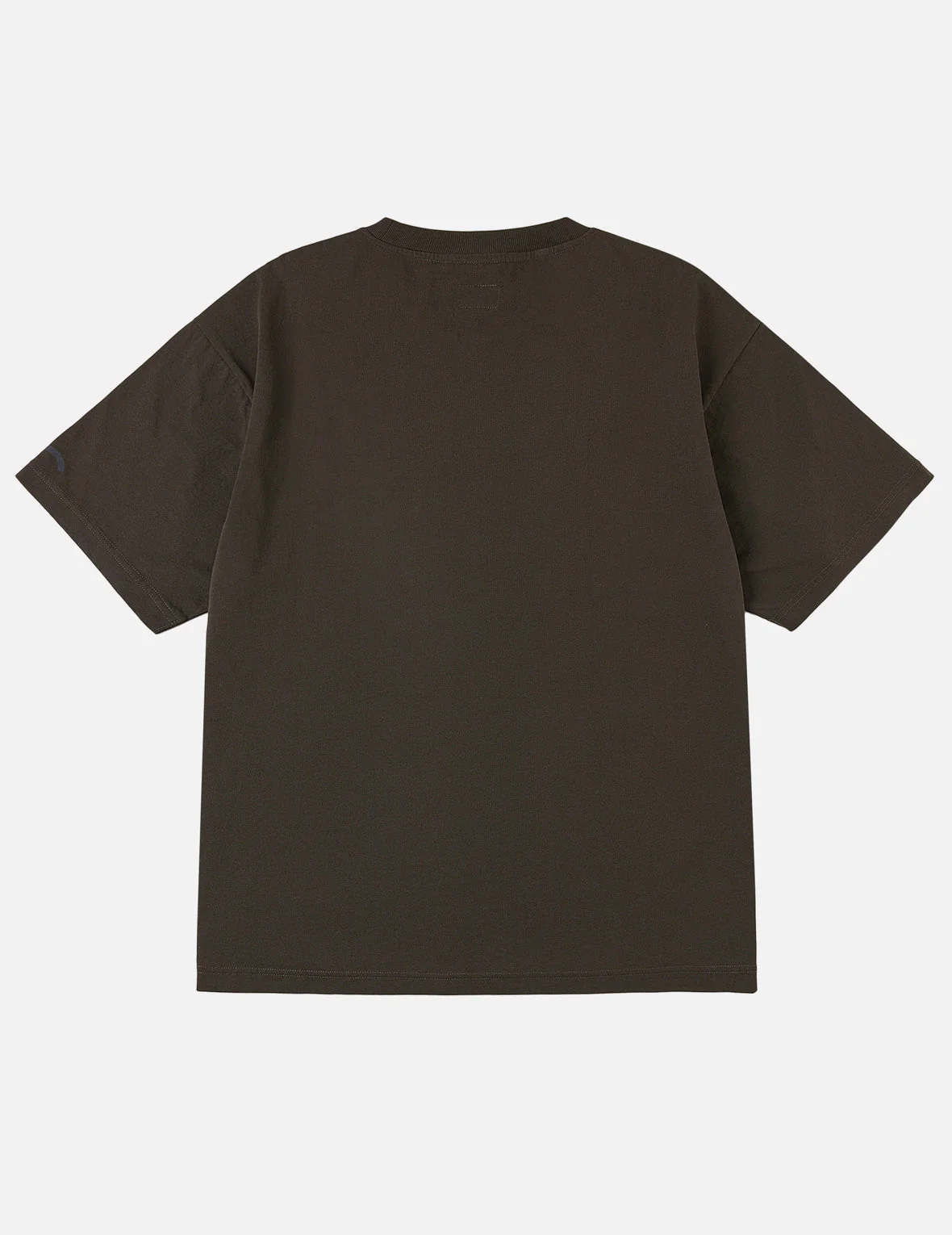 Alligator vs Seagull Outlined Embroidery T-shirt - Image 12