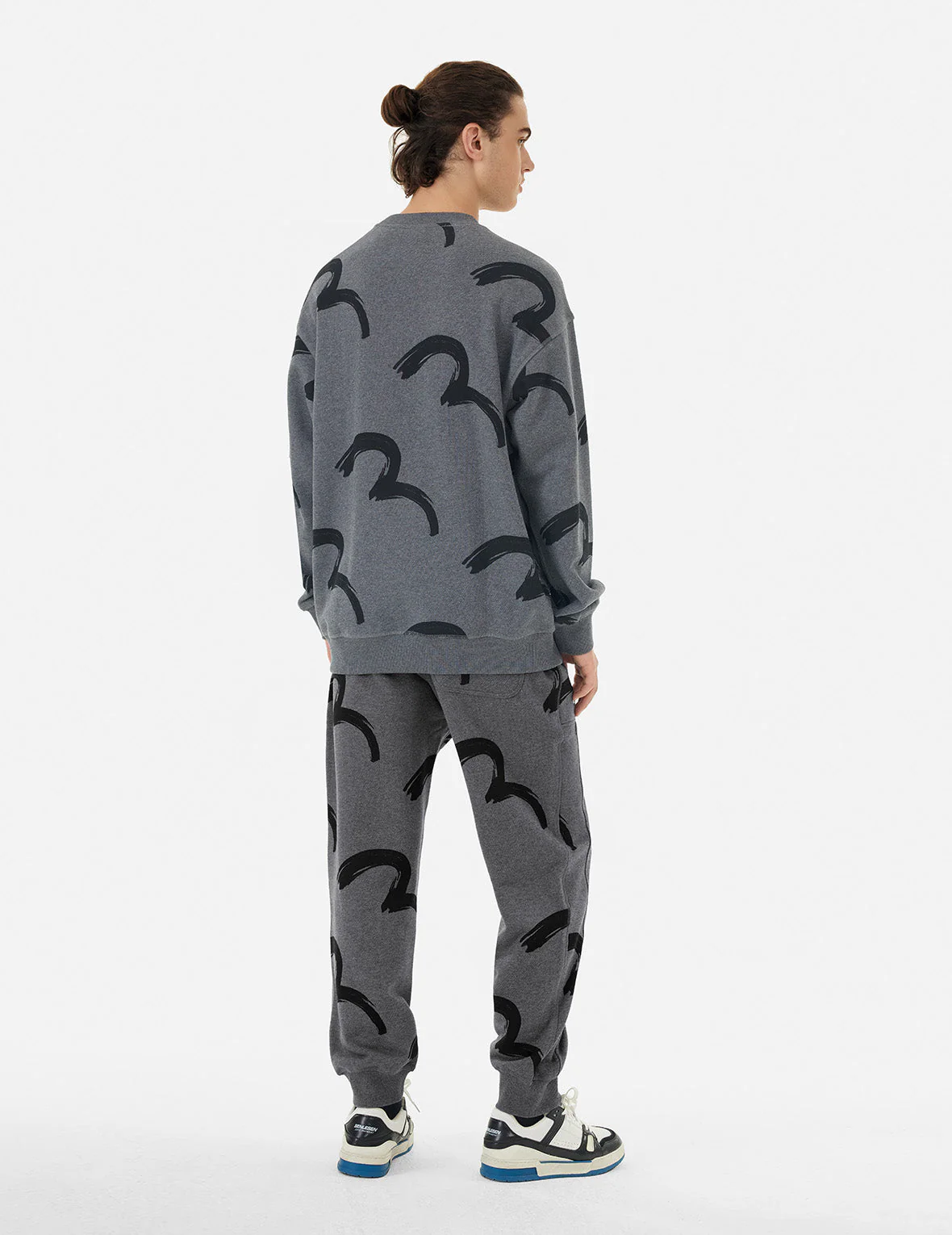 Allover Brushstroke Seagull and Logo Print Straight Fit Sweatpants - Image 4