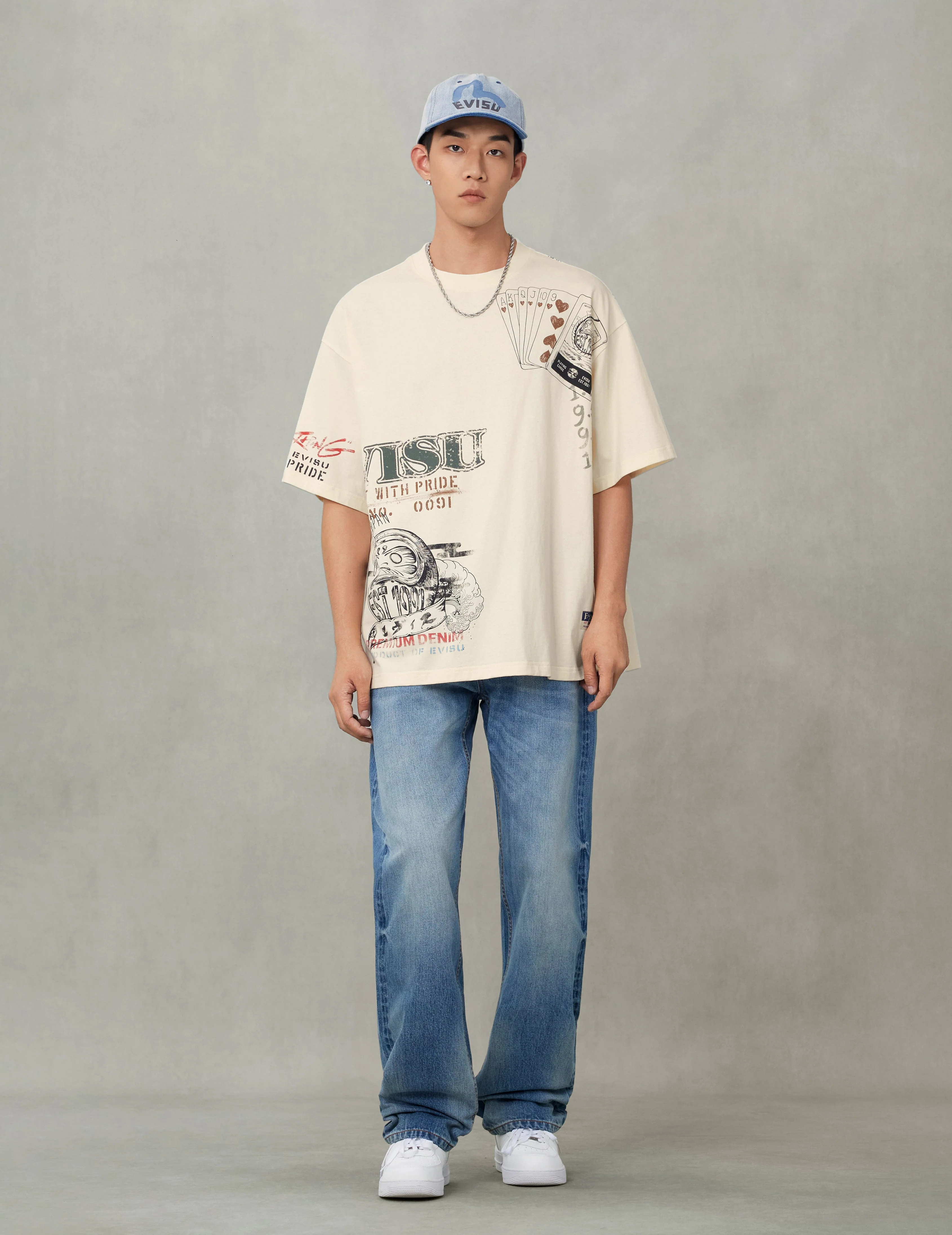 Allover Hand-Drawing Multi Logo Print Regular Fit T-Shirt - Image 10