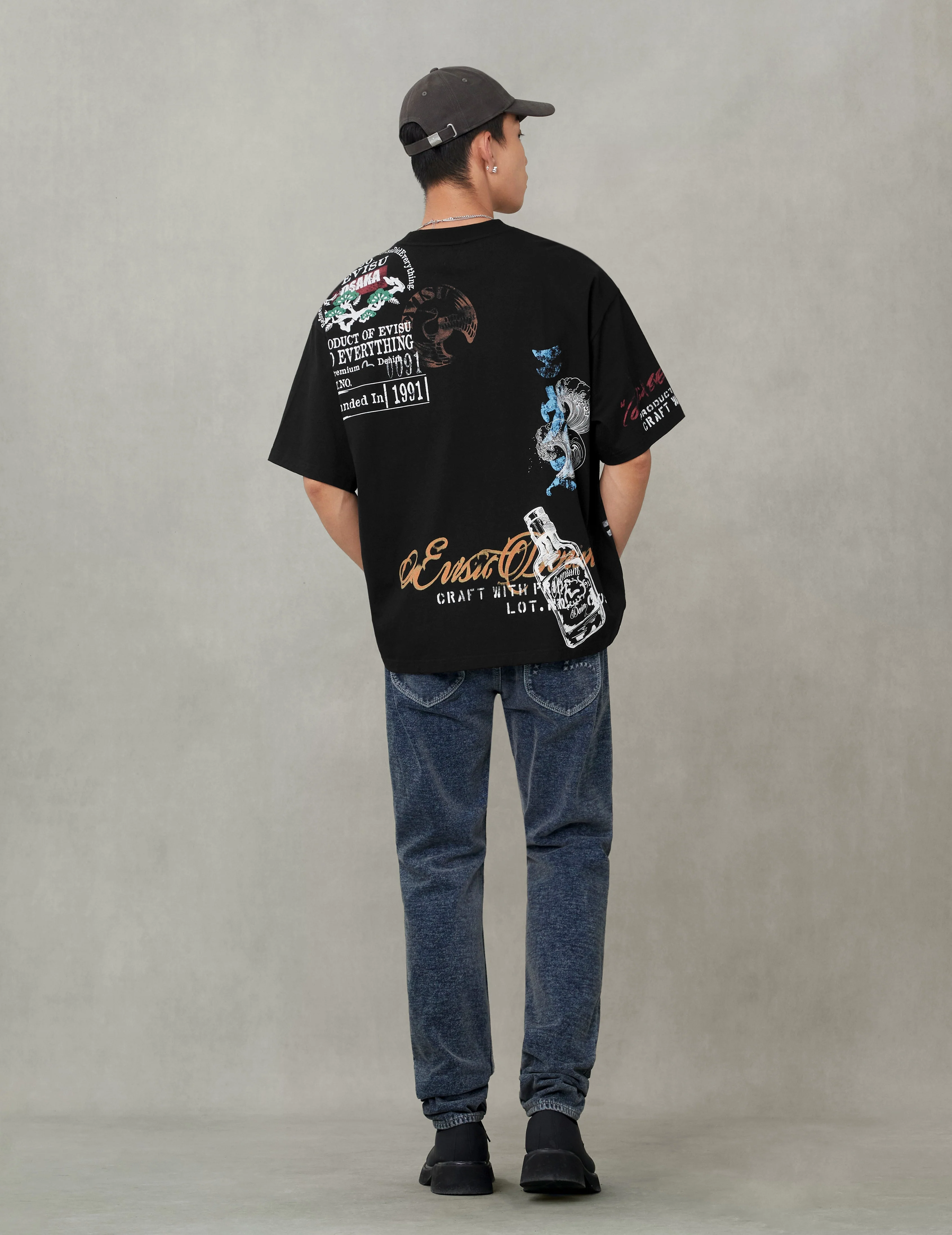 Allover Hand-Drawing Multi Logo Print Regular Fit T-Shirt - Image 11