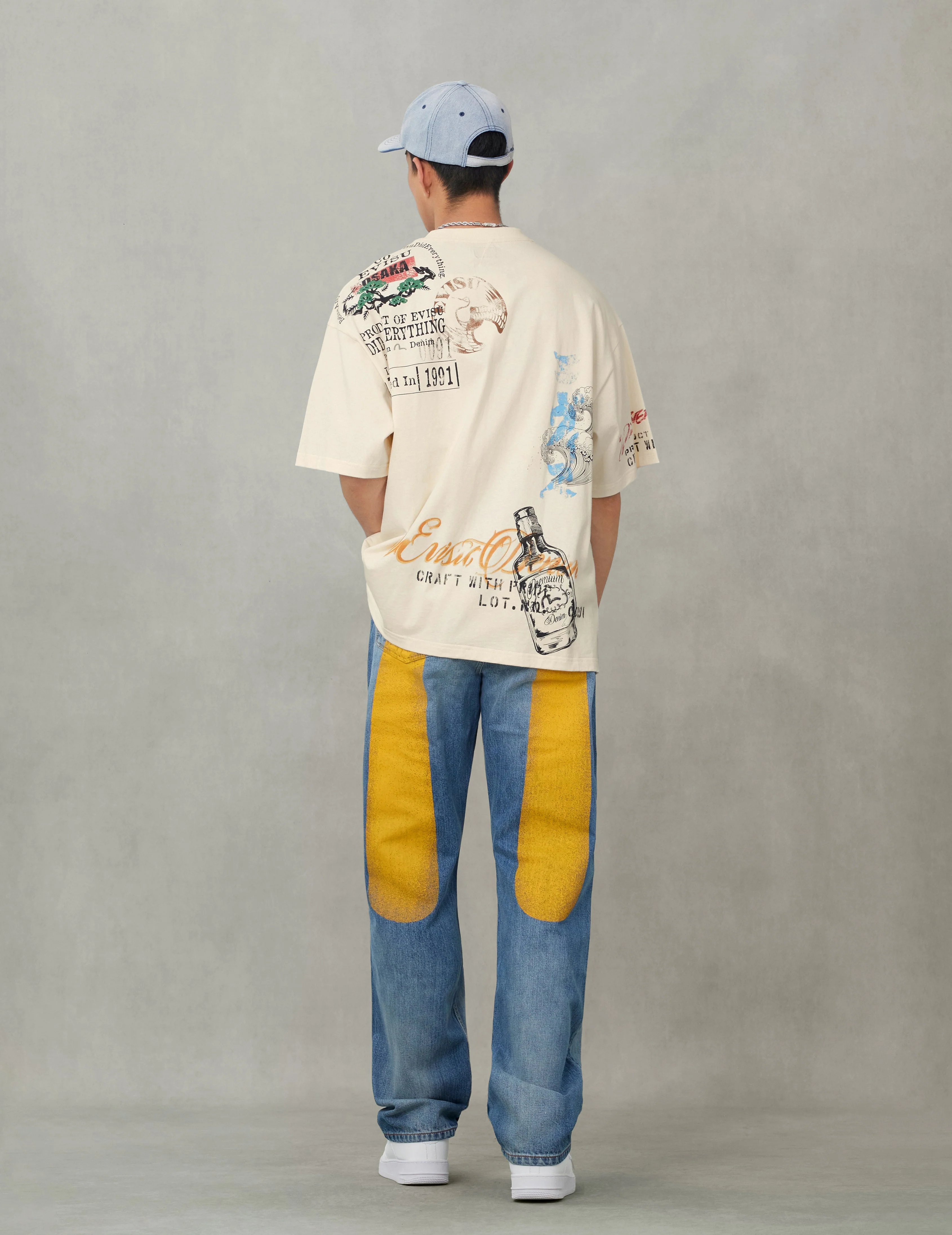 Allover Hand-Drawing Multi Logo Print Regular Fit T-Shirt - Image 12
