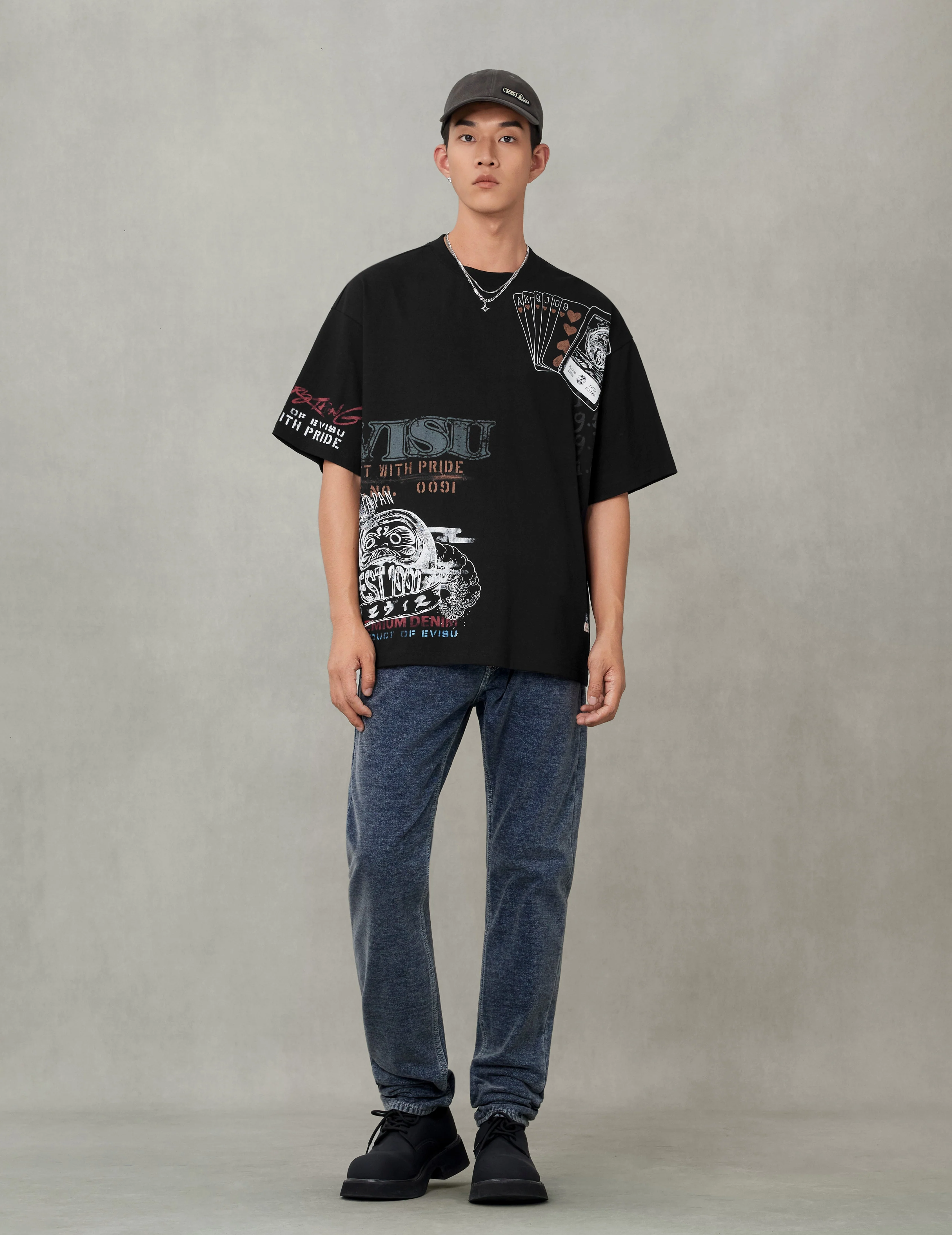 Allover Hand-Drawing Multi Logo Print Regular Fit T-Shirt - Image 9
