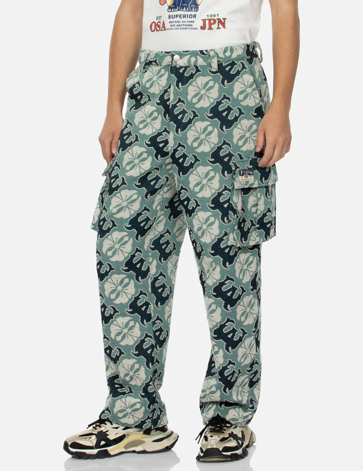 Allover Kamon and Logo Jacquard Wide Leg Tapestry Cargo Pants - Image 3