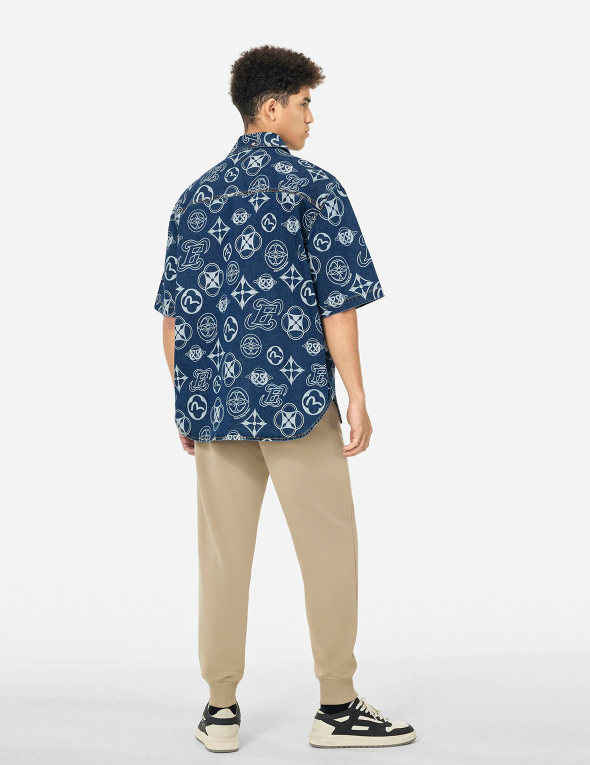 Allover Kamon Print Relax Fit Denim Short Sleeves Shirt - Image 4