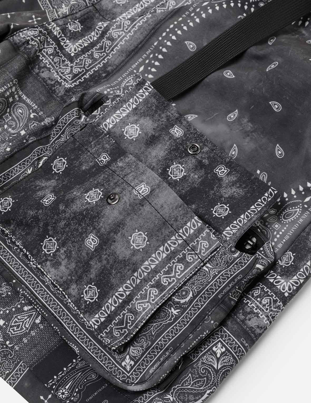 Allover Paisley Print Relax Fit Cargo Shorts - Image 10