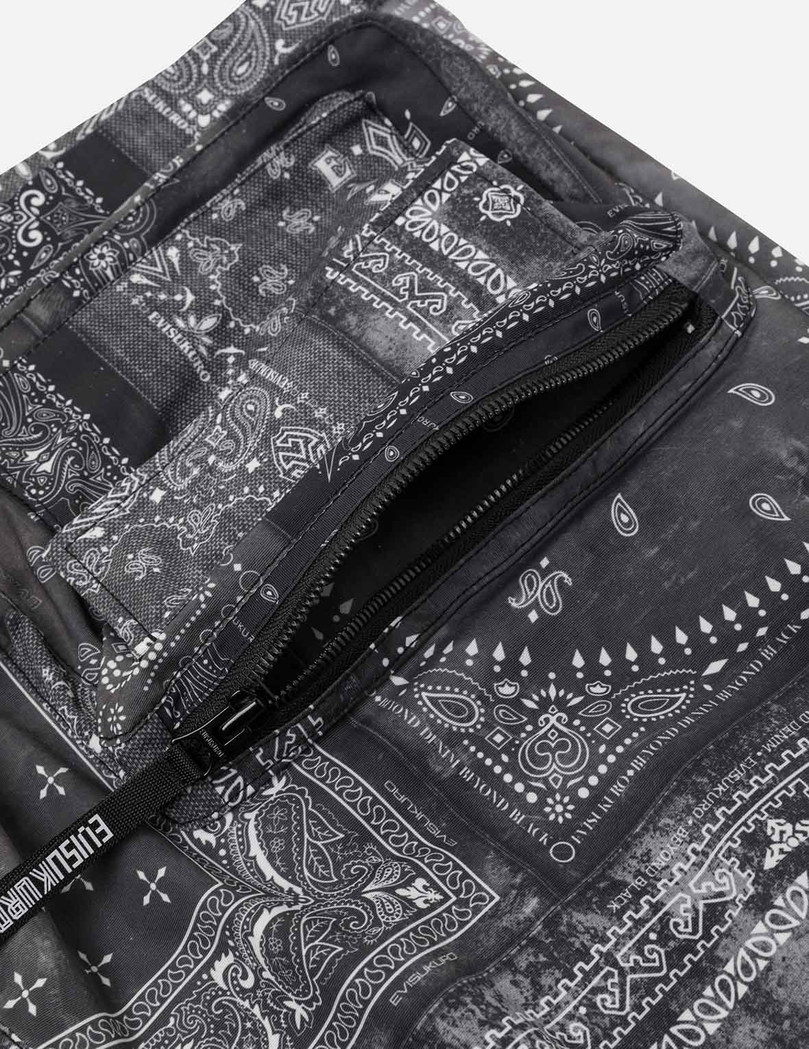 Allover Paisley Print Relax Fit Cargo Shorts - Image 11