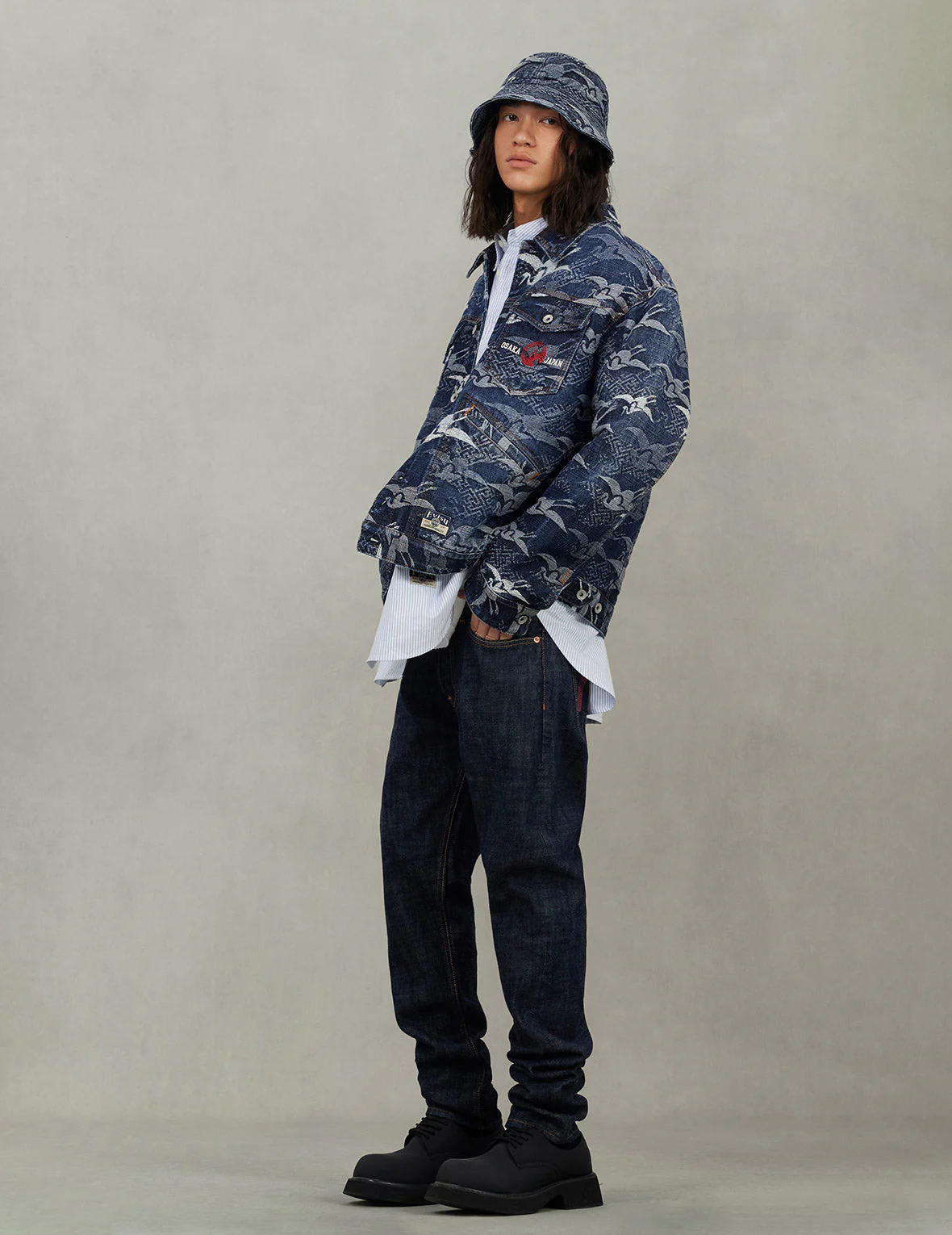 Allover Seagull Cranes Jacquard Loose Fit Denim Jacket - Image 5