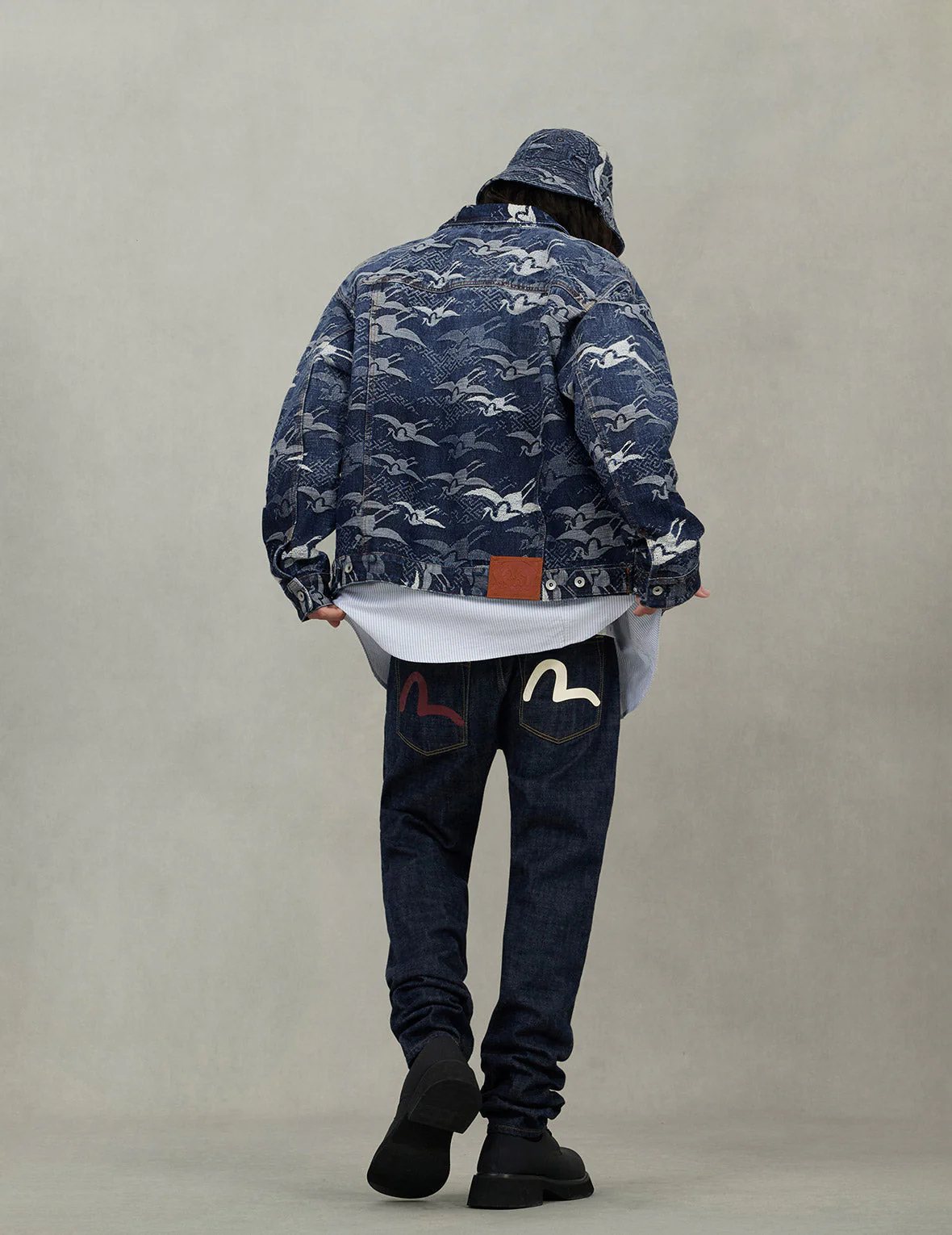 Allover Seagull Cranes Jacquard Loose Fit Denim Jacket - Image 6