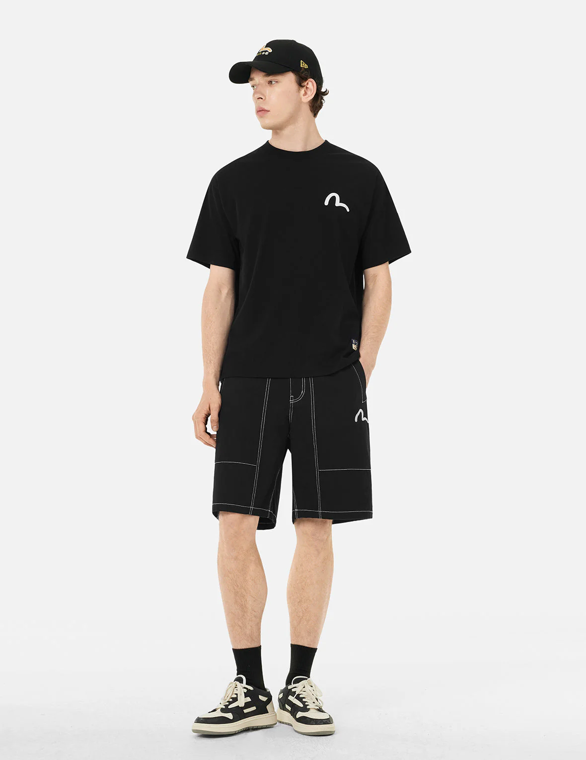 Allover Seagull Print Pocket Oversized Shorts - Image 8