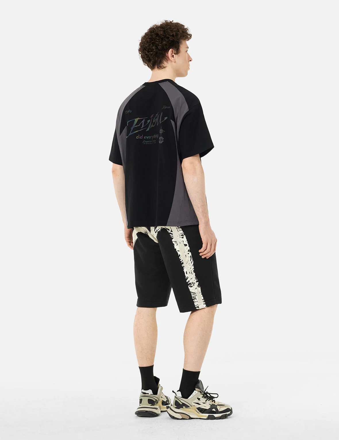 Artistic Brush Daicock Print Regular Fit Sweatshorts - Image 4