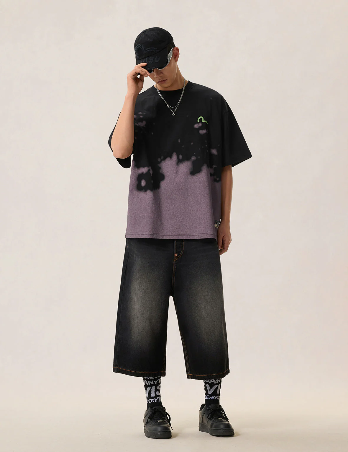 Baby Angel and Graffiti Print Dip-Dye T-shirt - Image 10