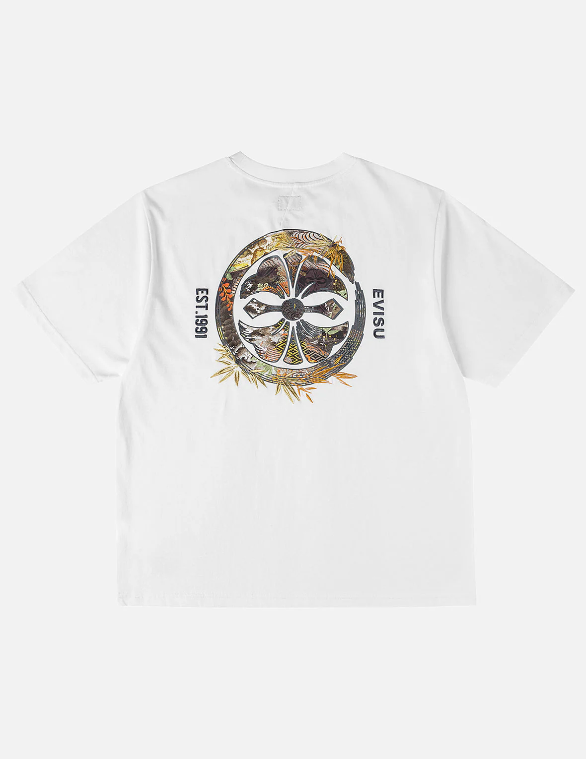 Bamboo Embroidery Scenic Kamon T-shirt - Image 6