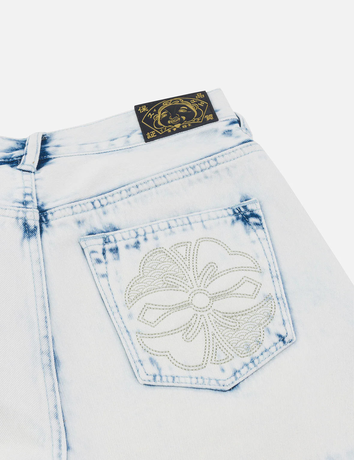 Bleach Washed Kamon Embroidery Regular Fit Denim Shorts - Image 5