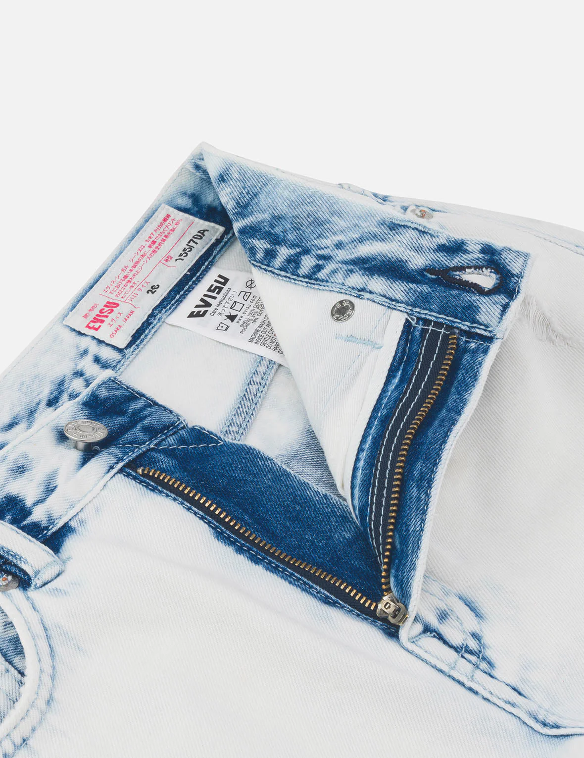 Bleach Washed Kamon Embroidery Regular Fit Denim Shorts - Image 7