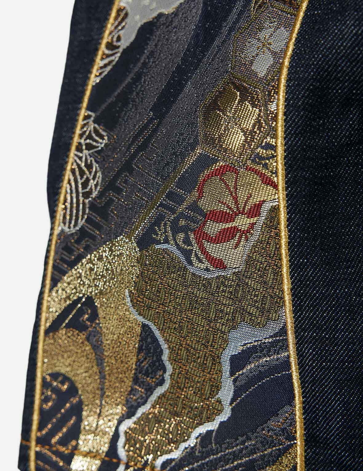 Brocade Daicock Appliqué and Logo Embrodiery Regular Fit Denim Shorts - Image 7