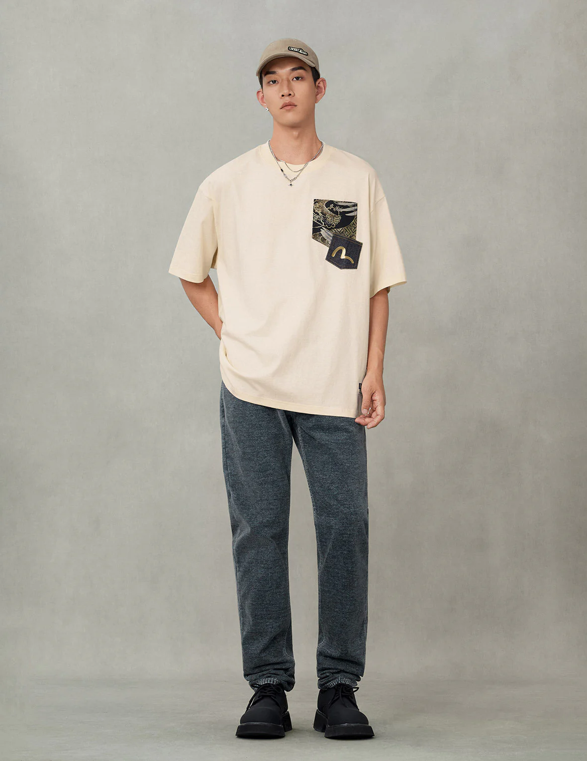 Brocade Pocket with Seagull Foil Print Loose Fit T-Shirt - Image 9