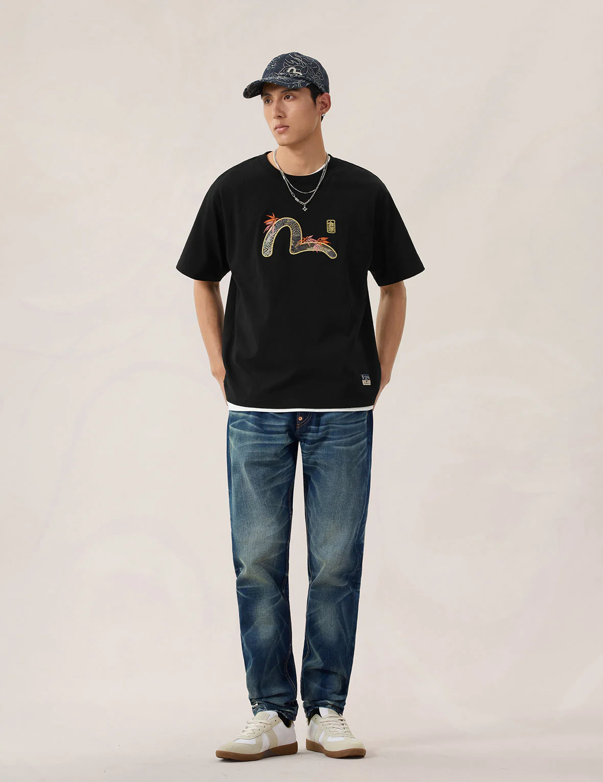Brocade Seagull Appliqué T-Shirt - Image 8