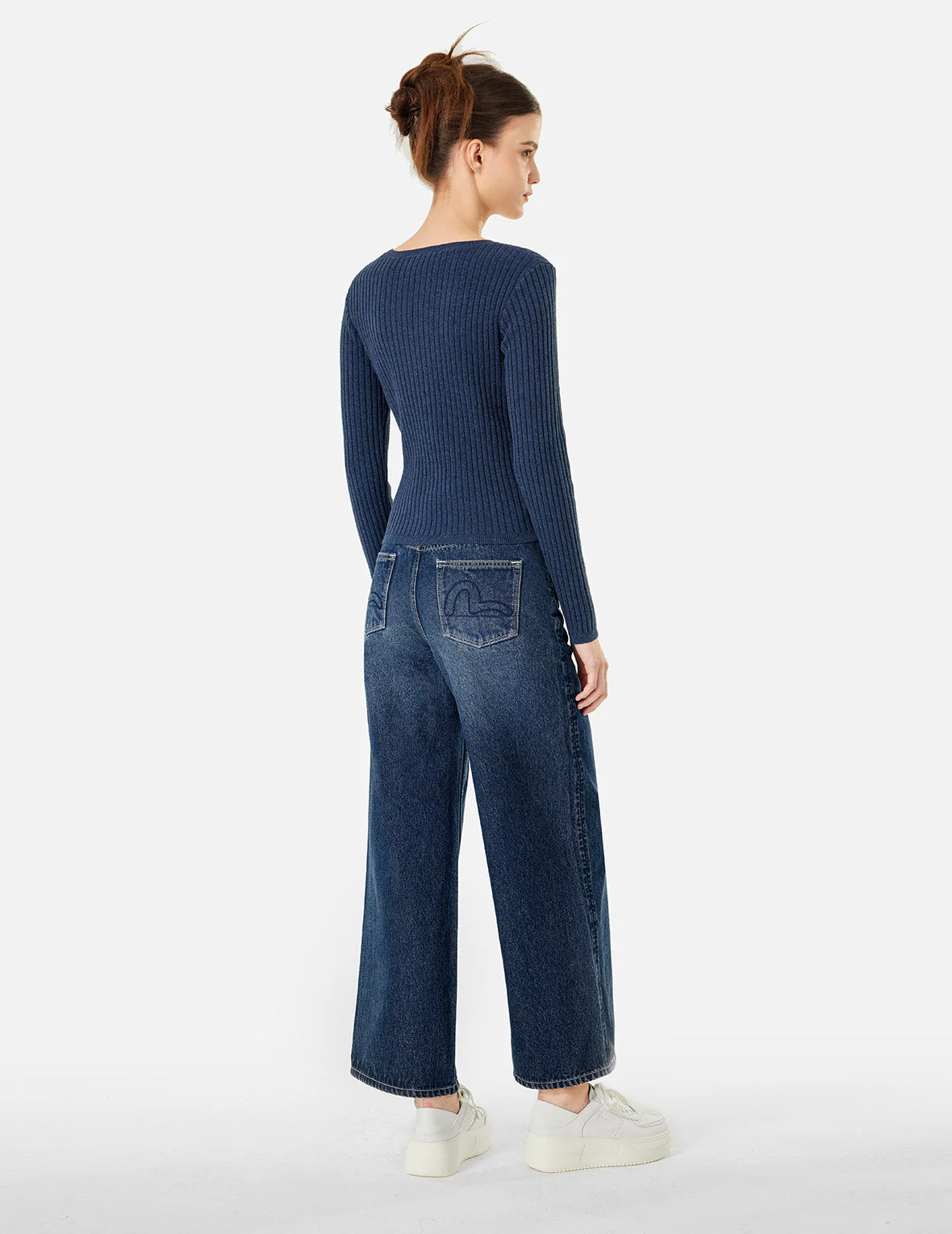 Butterfly and Seagull Embroidery Wide-leg Jeans - Image 6