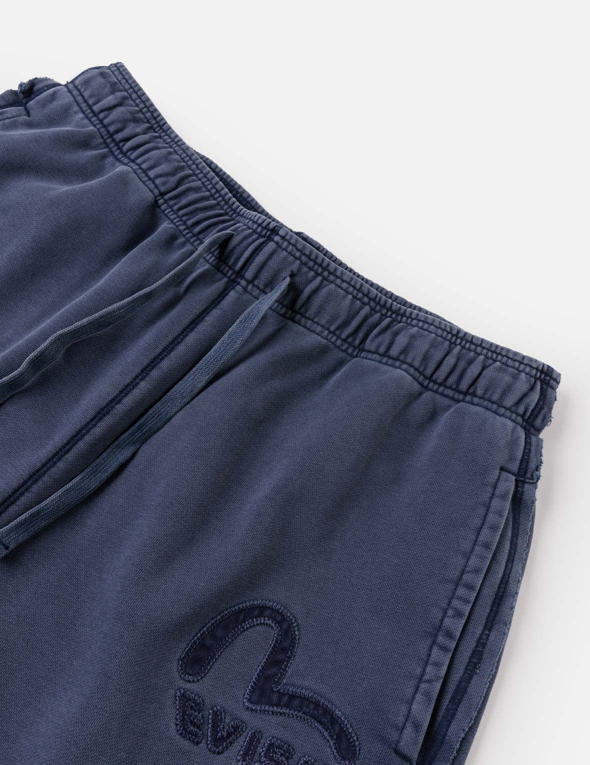 Chain Stitch Seagull Heavy Washed Sweatshorts - Image 18