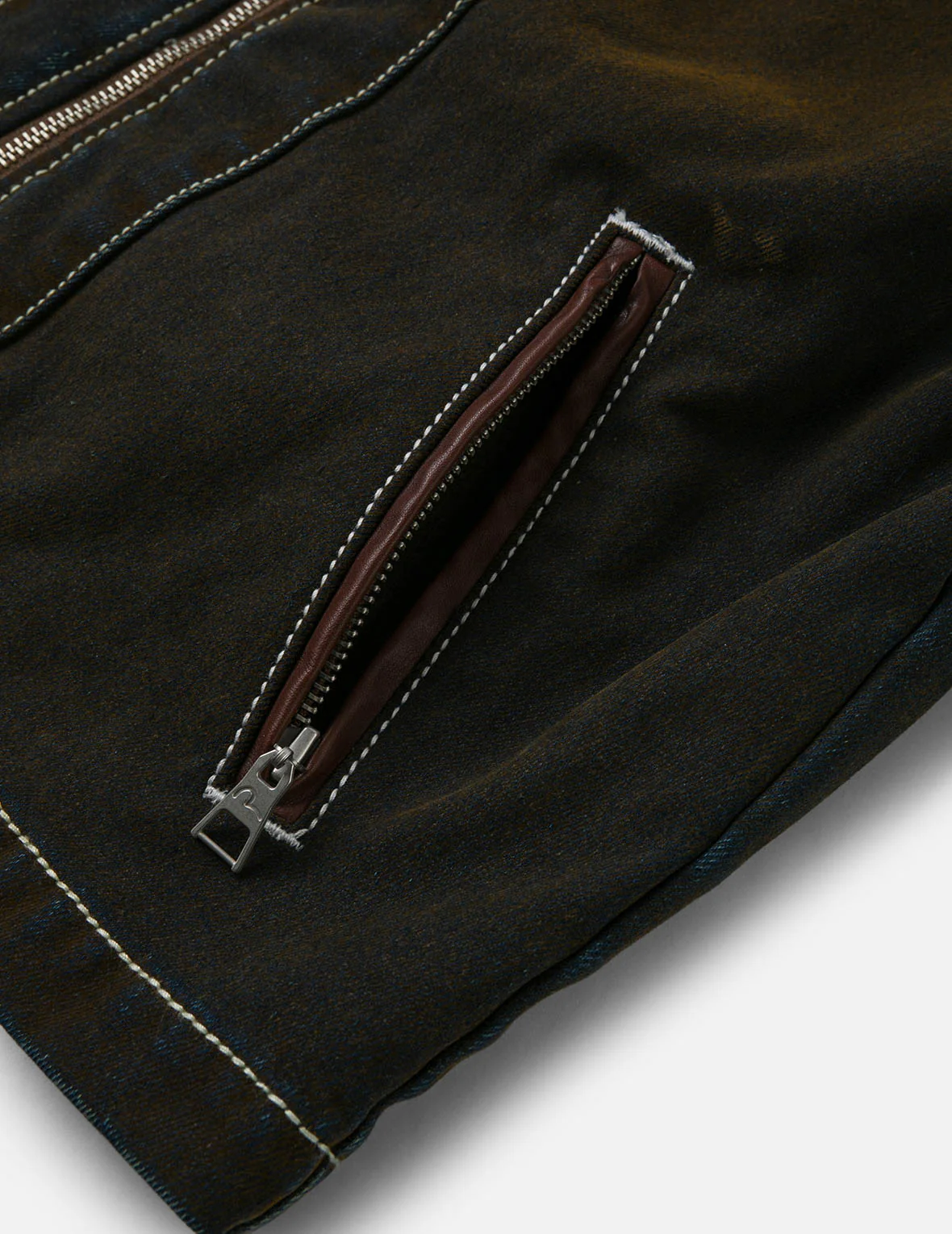 Contrast Stitch Design and Kamon Leather Label Regular Fit Denim Jacket - Image 11