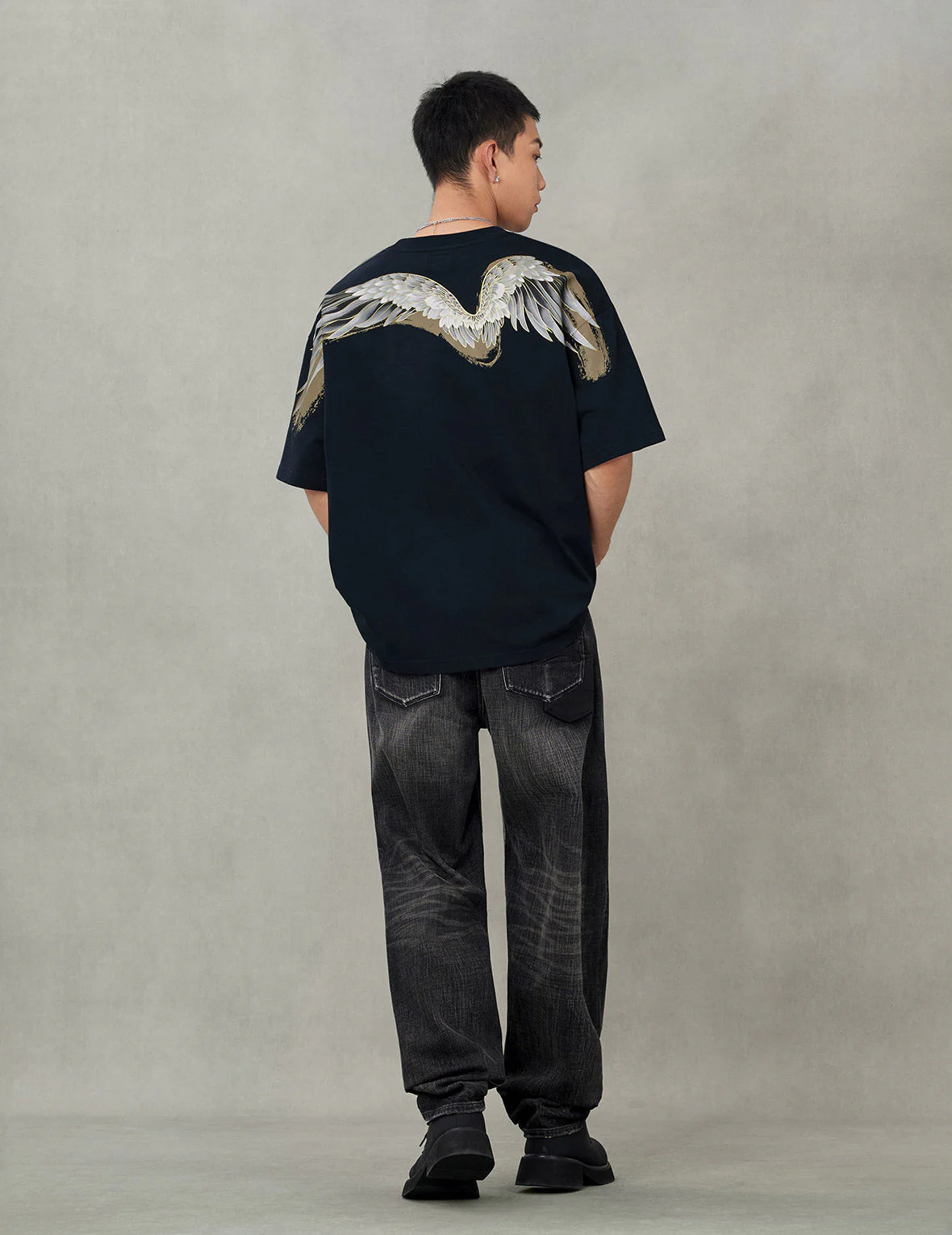 Crane Flying Wings with Daicock Print Loose Fit T-Shirt - Image 12