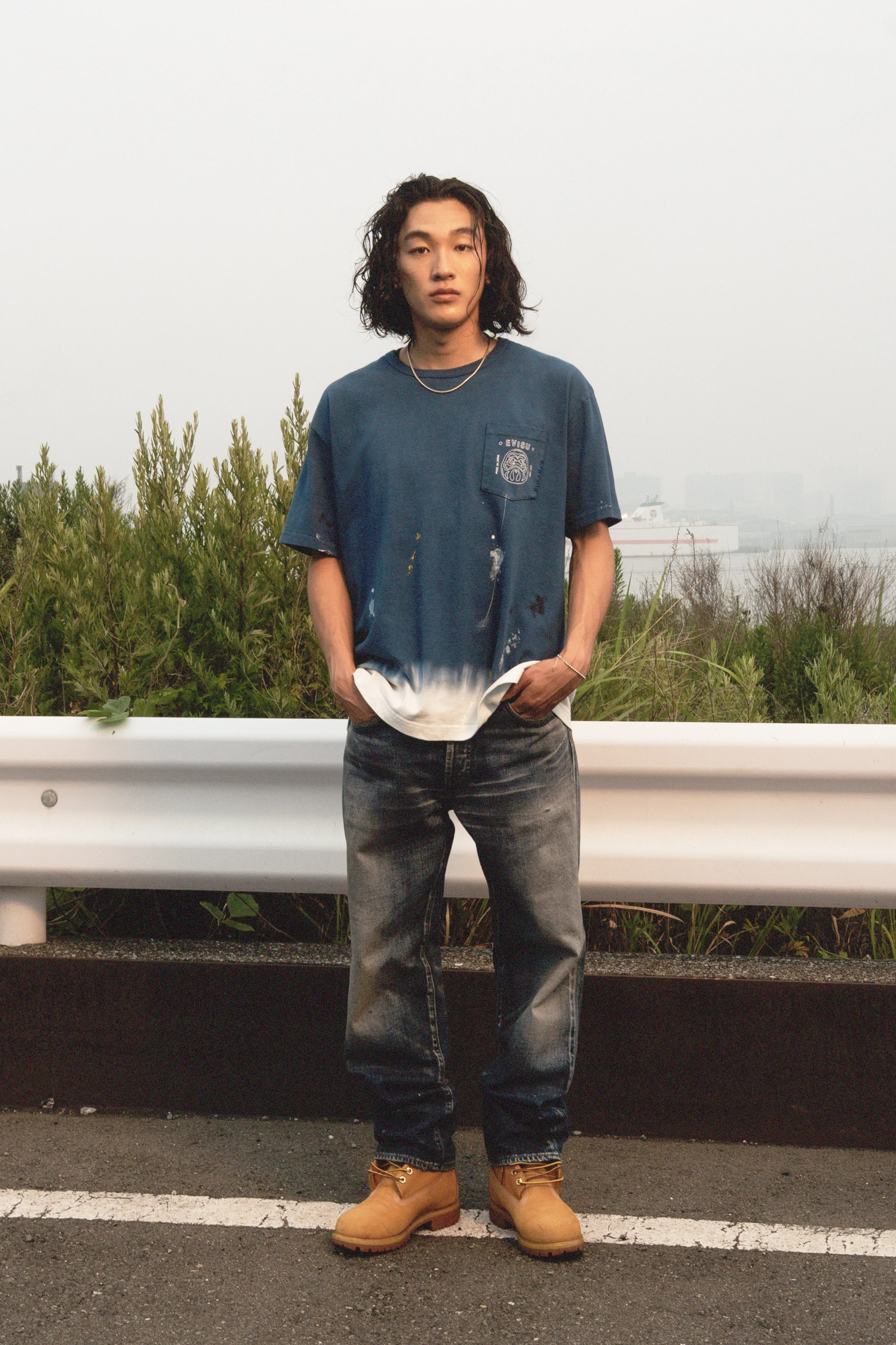 Daruma and Logo Embroidery Regular Fit Dip dyeing T-shirt - Image 10