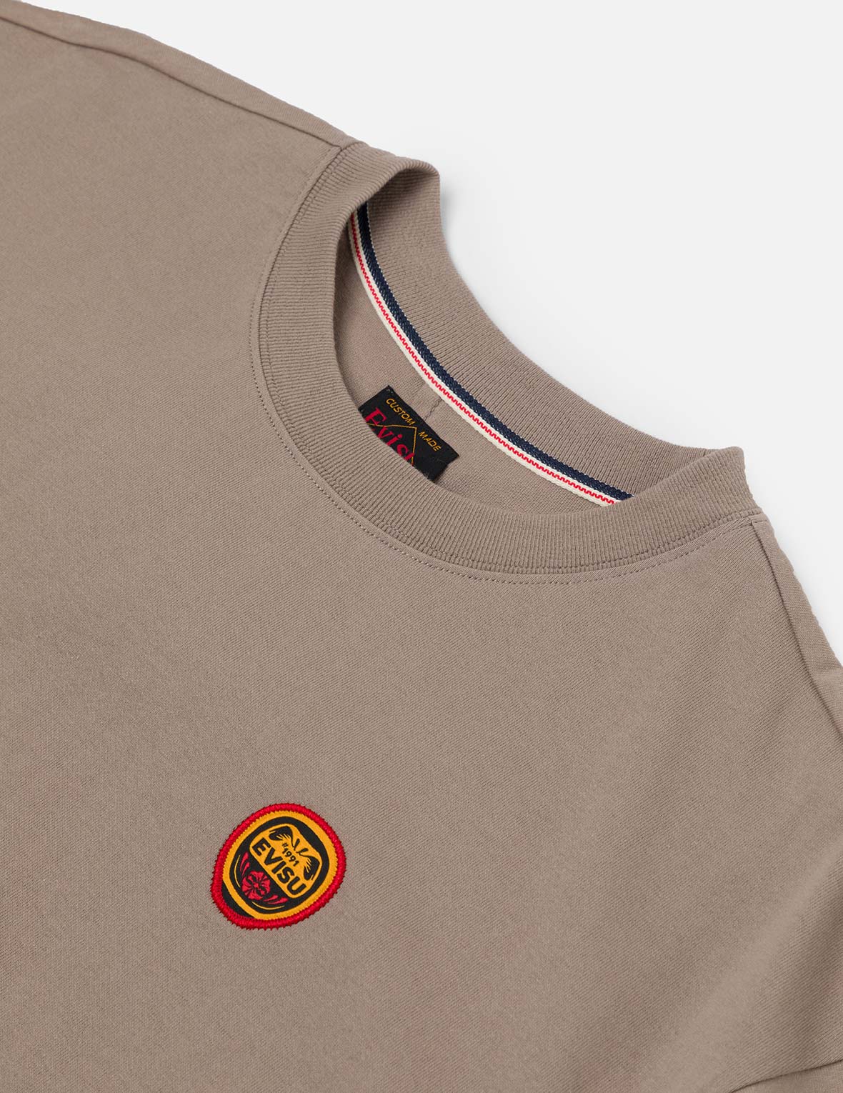 Daruma and Logo Embroidery Relax Fit T-shirt - Image 18