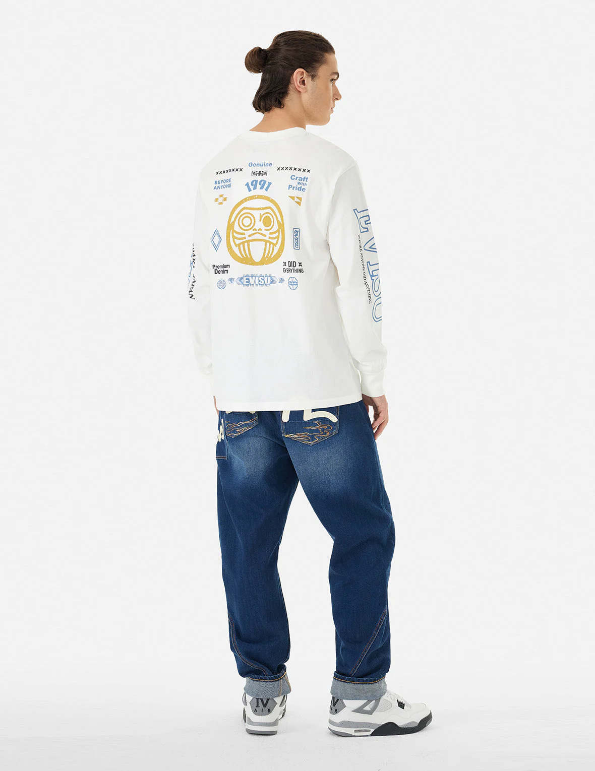 Daruma and Logo Print Fashion Fit Long-Sleeve T-Shirt - Image 3