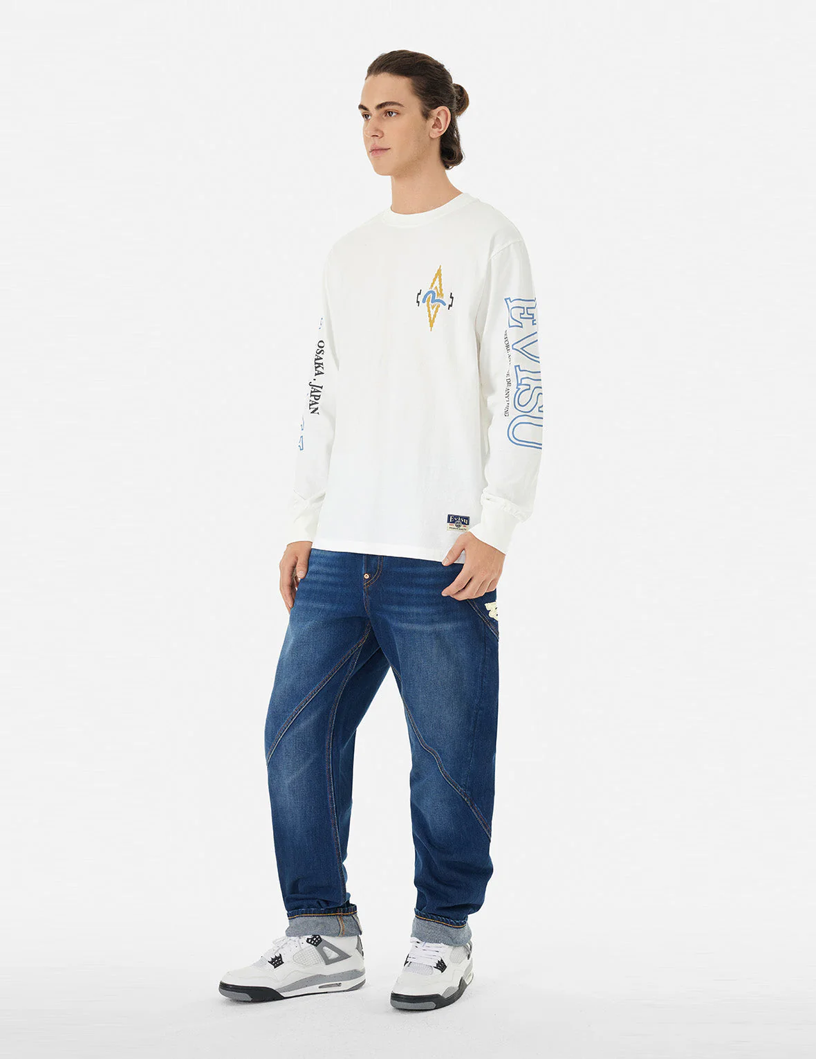 Daruma and Logo Print Fashion Fit Long-Sleeve T-Shirt - Image 4