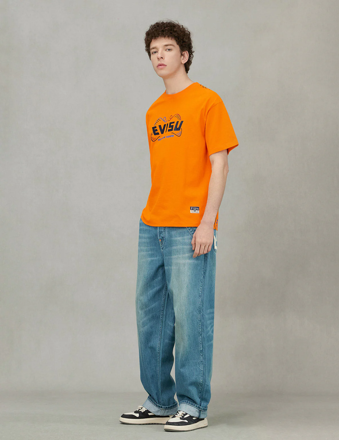 Daruma Print Loose Fit T-Shirt - Image 5