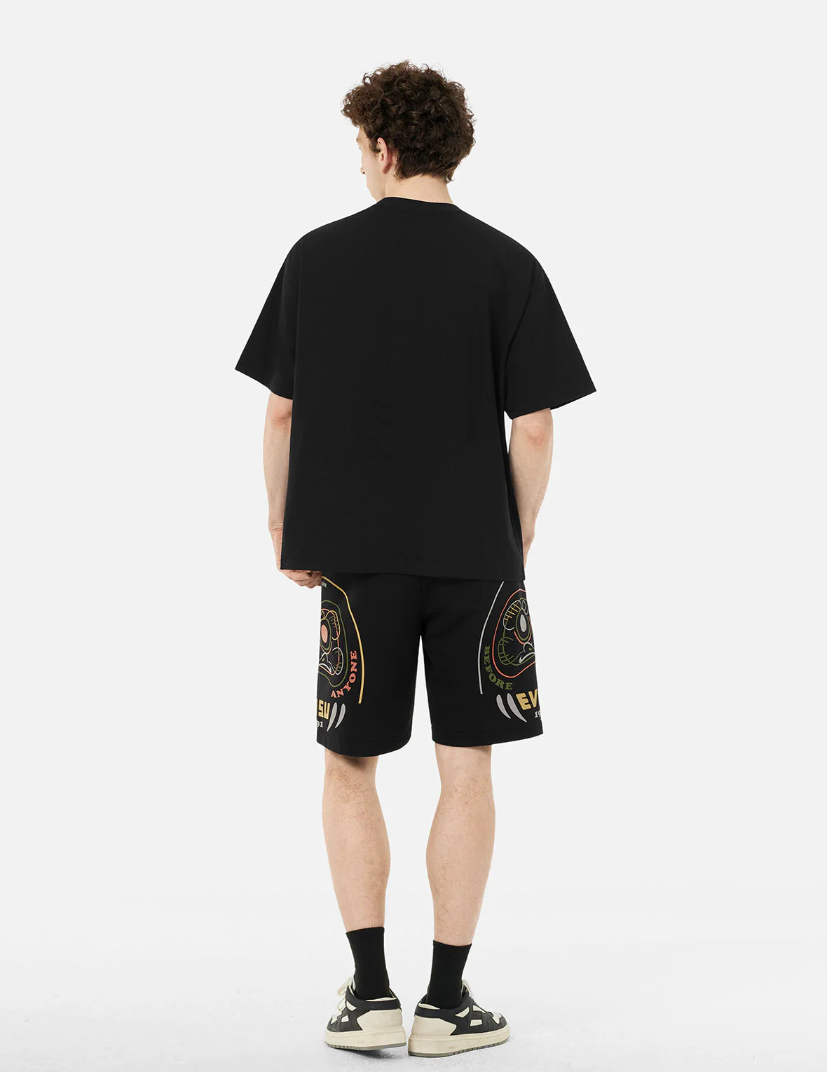 Daruma Print Regular Fit Sweatshorts - Image 4