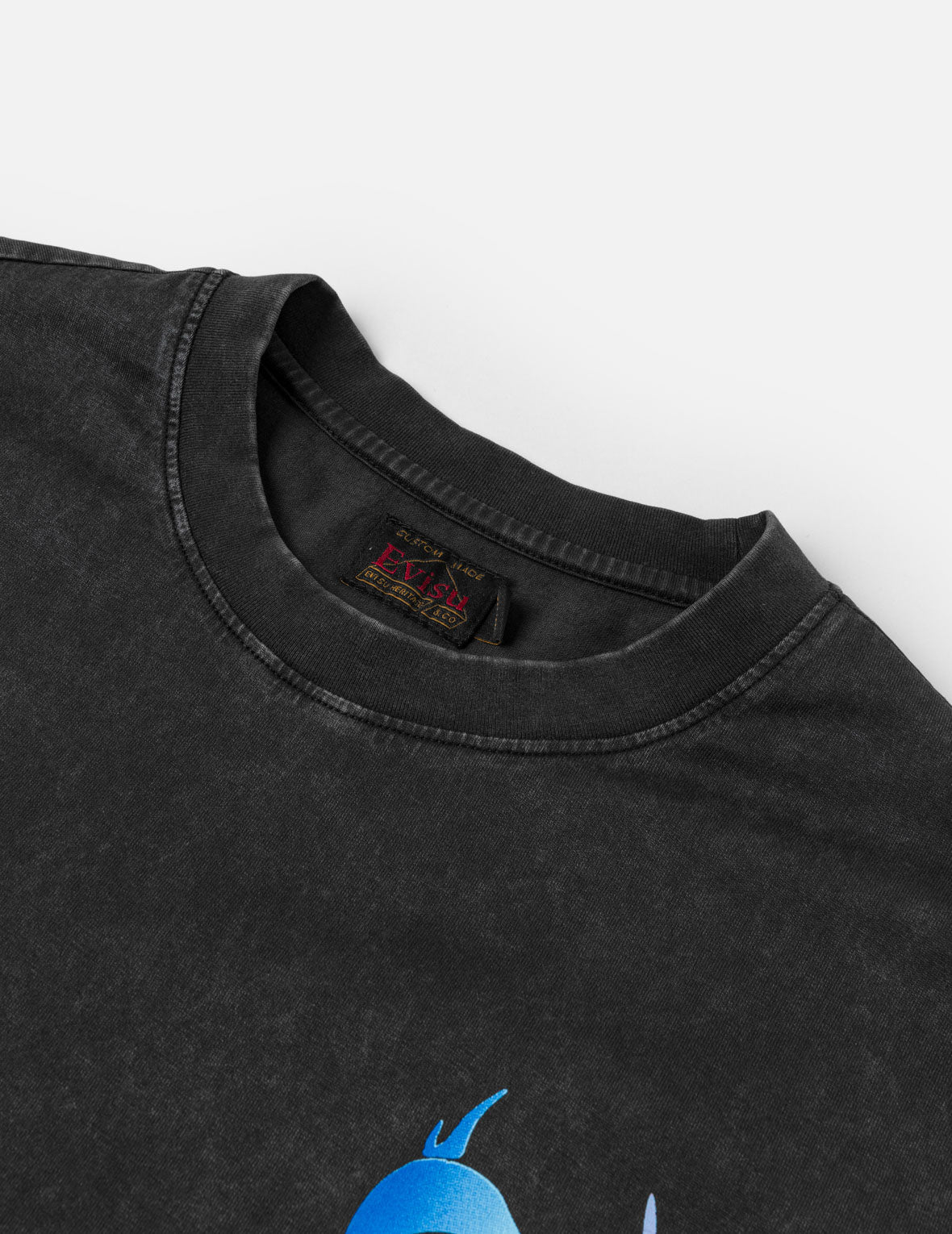 Devil-heart-shaped Seagull Emboss T-shirt - Image 16