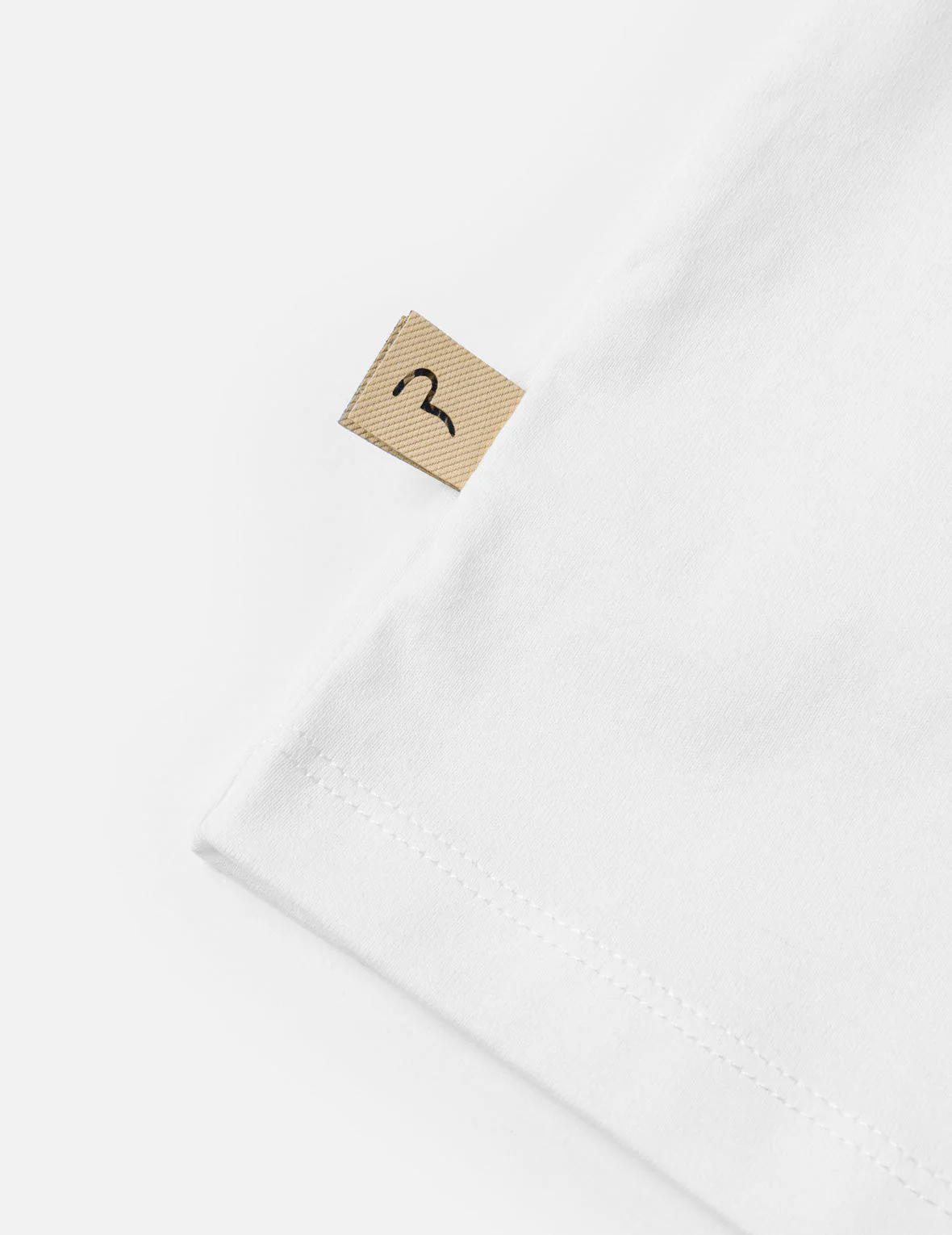 Devil-heart-shaped Seagull Emboss T-shirt - Image 17