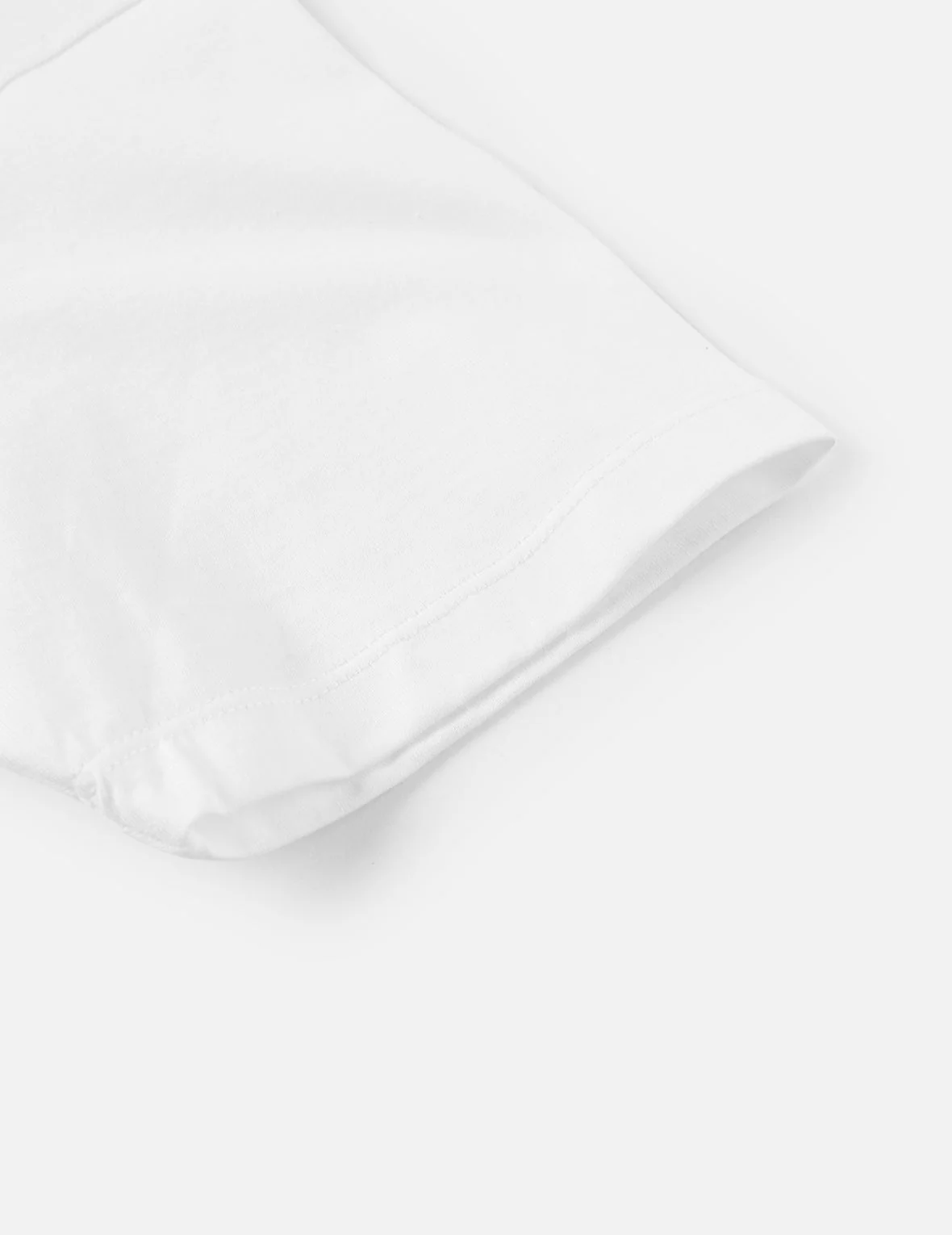 Devil-heart-shaped Seagull Emboss T-shirt - Image 19