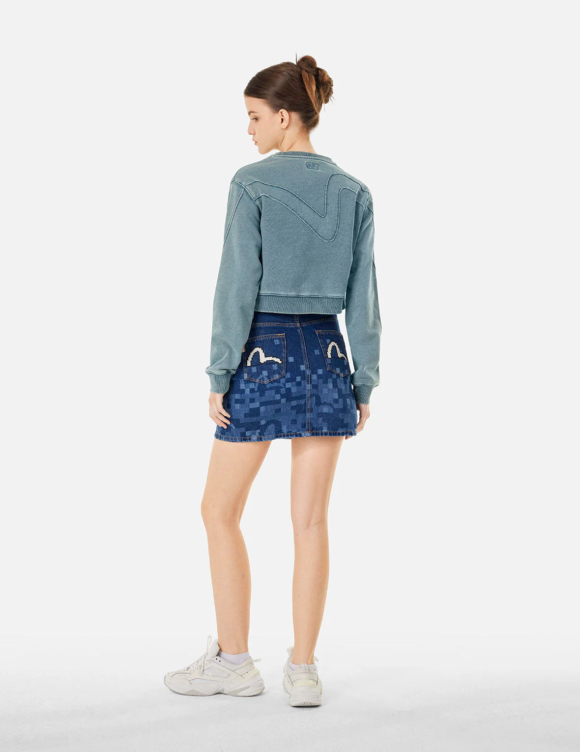Distressed Appliqué Embroidery Washed Fashion Fit Cropped Sweatshirt - Image 4