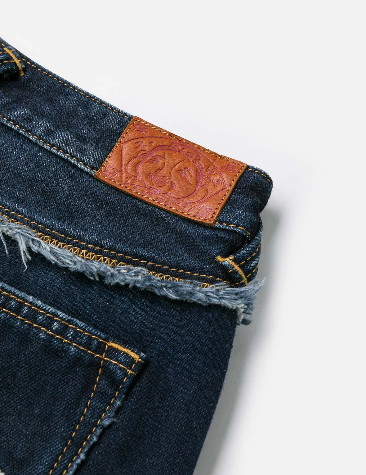 Distressed Kamon and Seagull Appliqué Embroidery Fashion Fit Denim Shorts - Image 12
