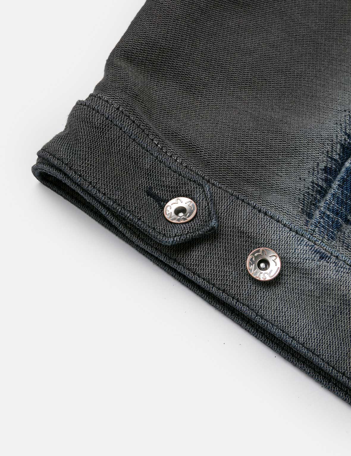 Distressed Seagull and Logo Print Relax Fit Washed Denim Jacket - Image 14