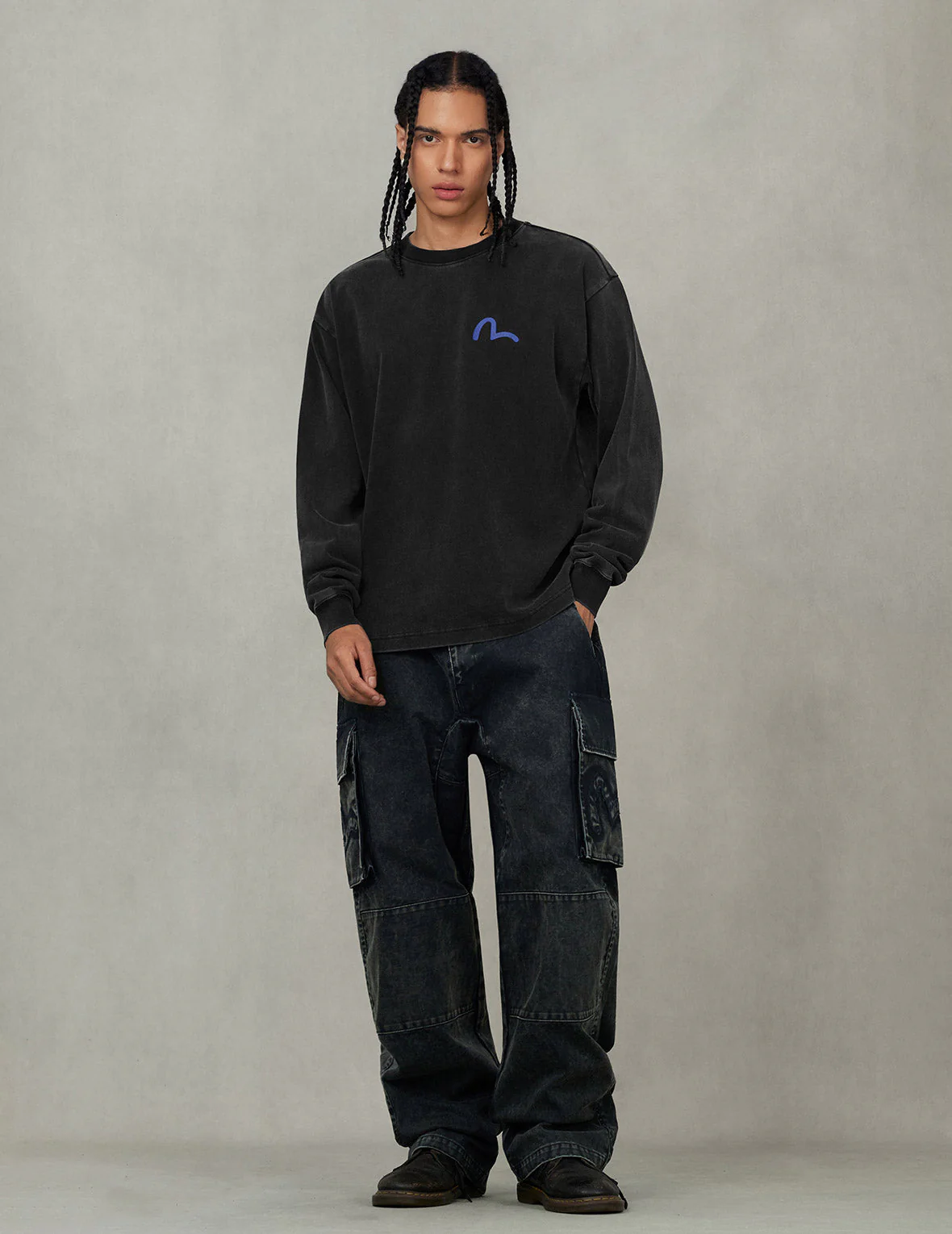 Distressed Seagull Appliqué Embroidery and Multi-Pocket Loose Fit Cargo Pants - Image 10