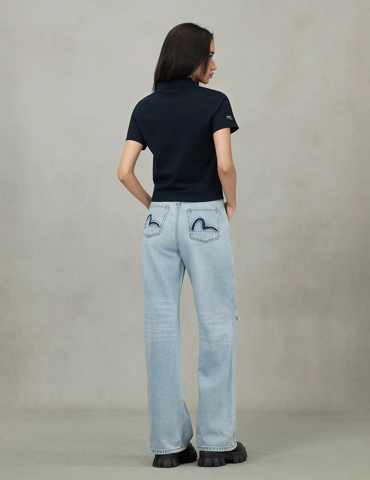 Distressed Seagull Appliqué Fashion Fit Wide-leg Jeans - Image 4