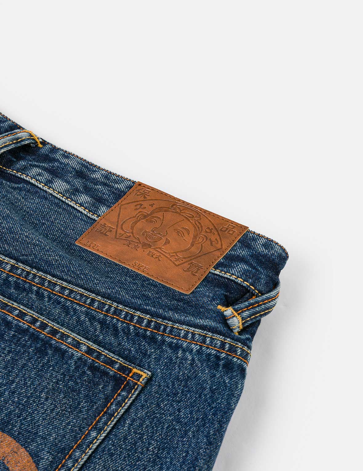 Distressed Seagull Print Regular Fit Denim Jeans - Image 15
