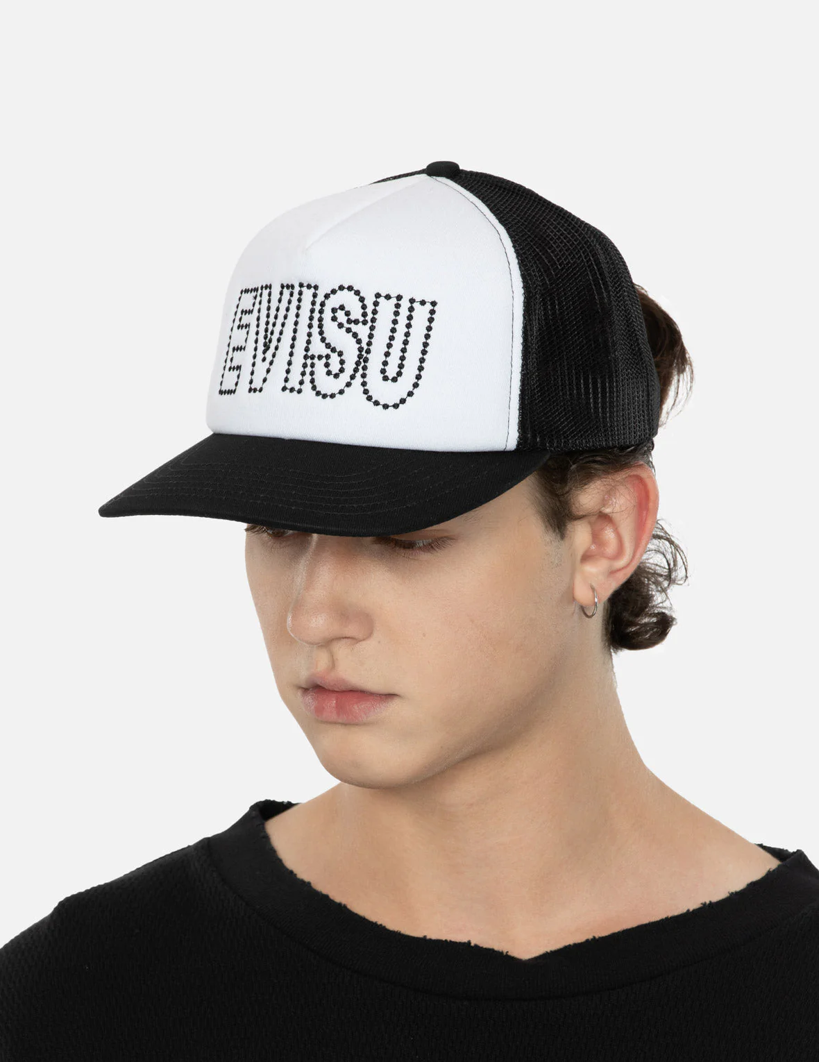 Dotted Logo embroidery Tucker Hat - Image 3