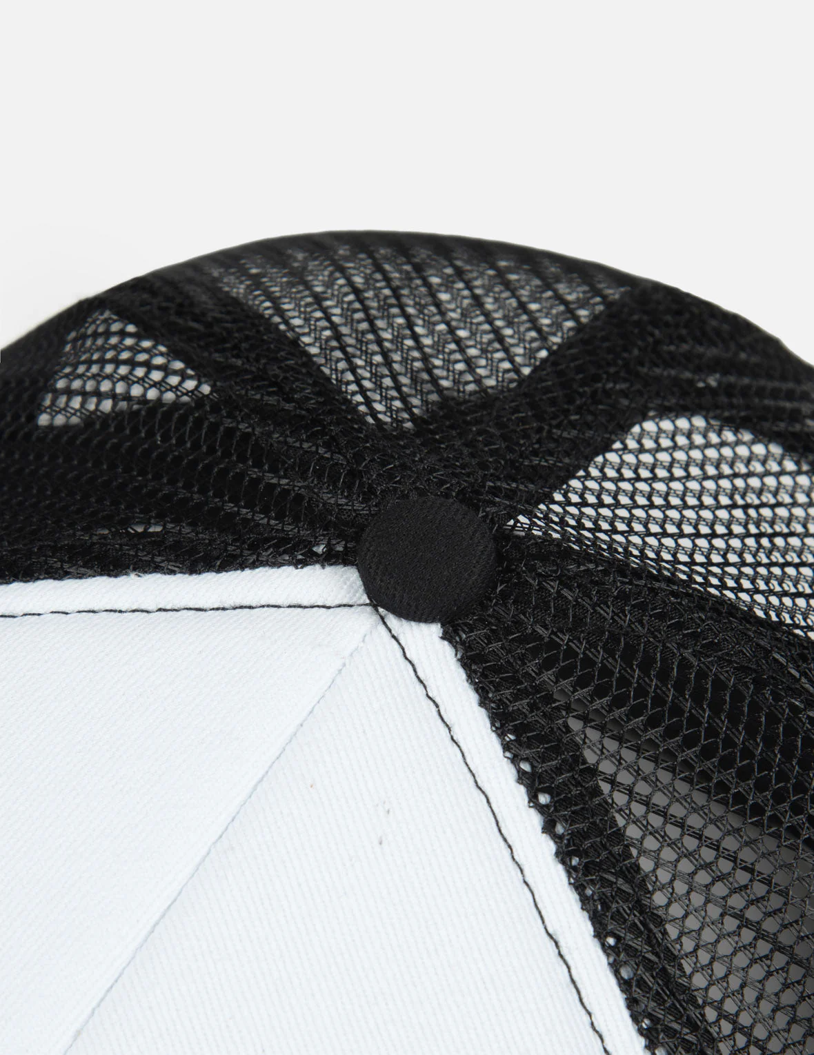 Dotted Logo embroidery Tucker Hat - Image 9