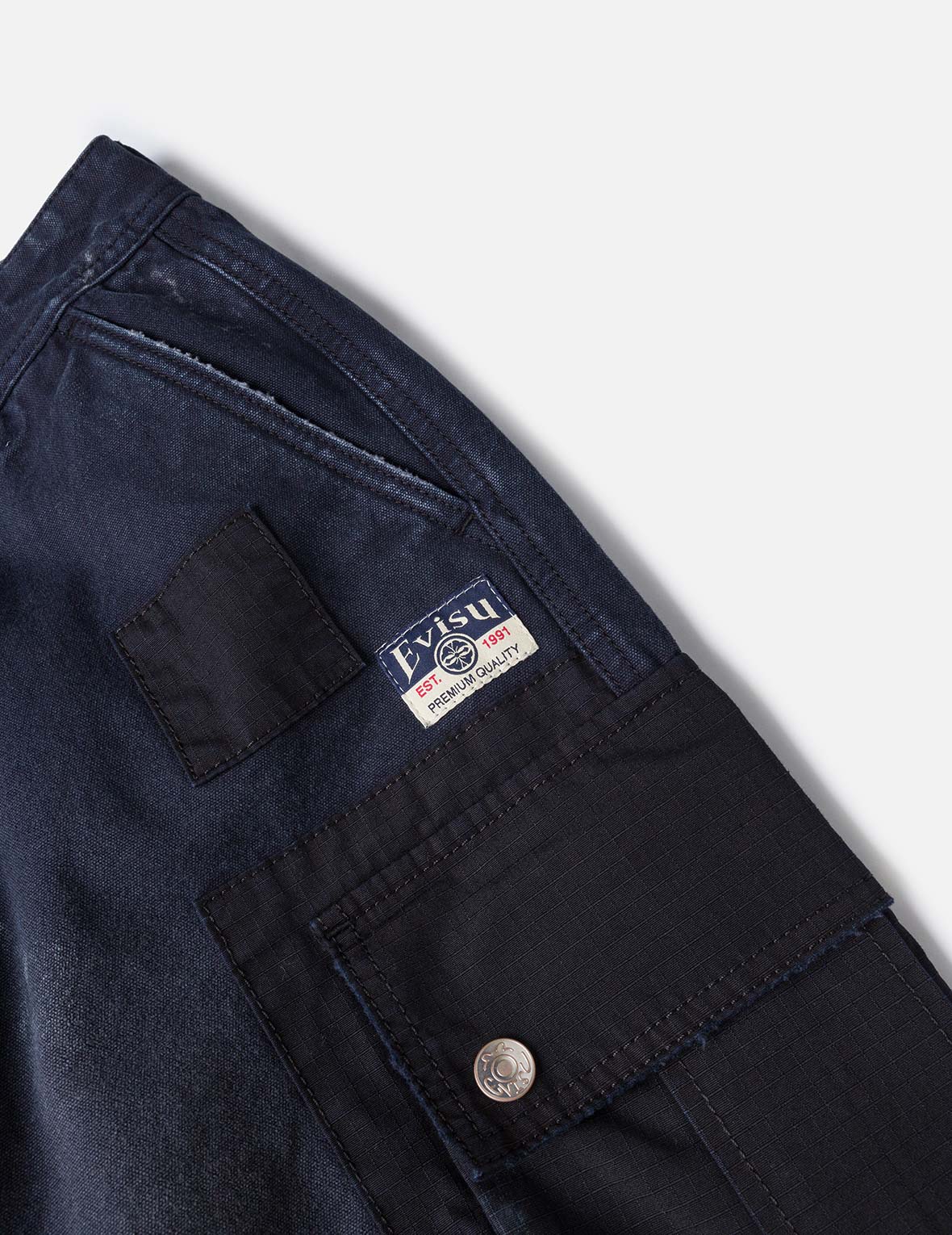 Dual Seagull Print Loose Fit Washed Woven Cargo Joggers - Image 19