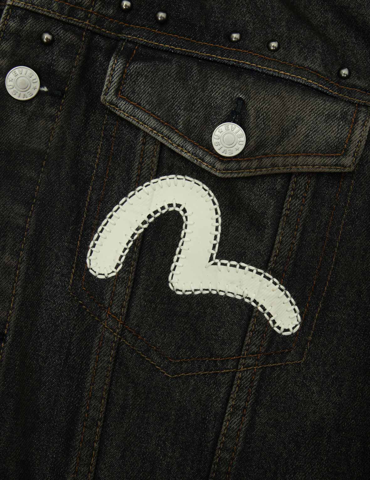 Ethnic-inspired Wheel of Wisdom Print and Embroidery Relax Fit Denim Jacket - Image 10