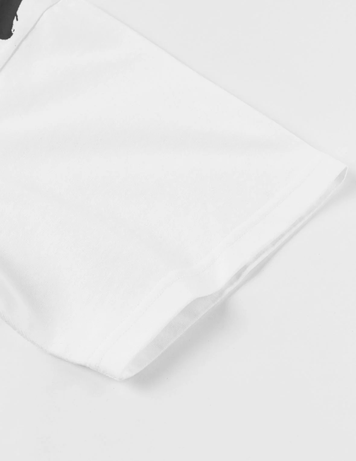 EVISU Brushstroke Cross-shoulder Logo T-Shirt - Image 20