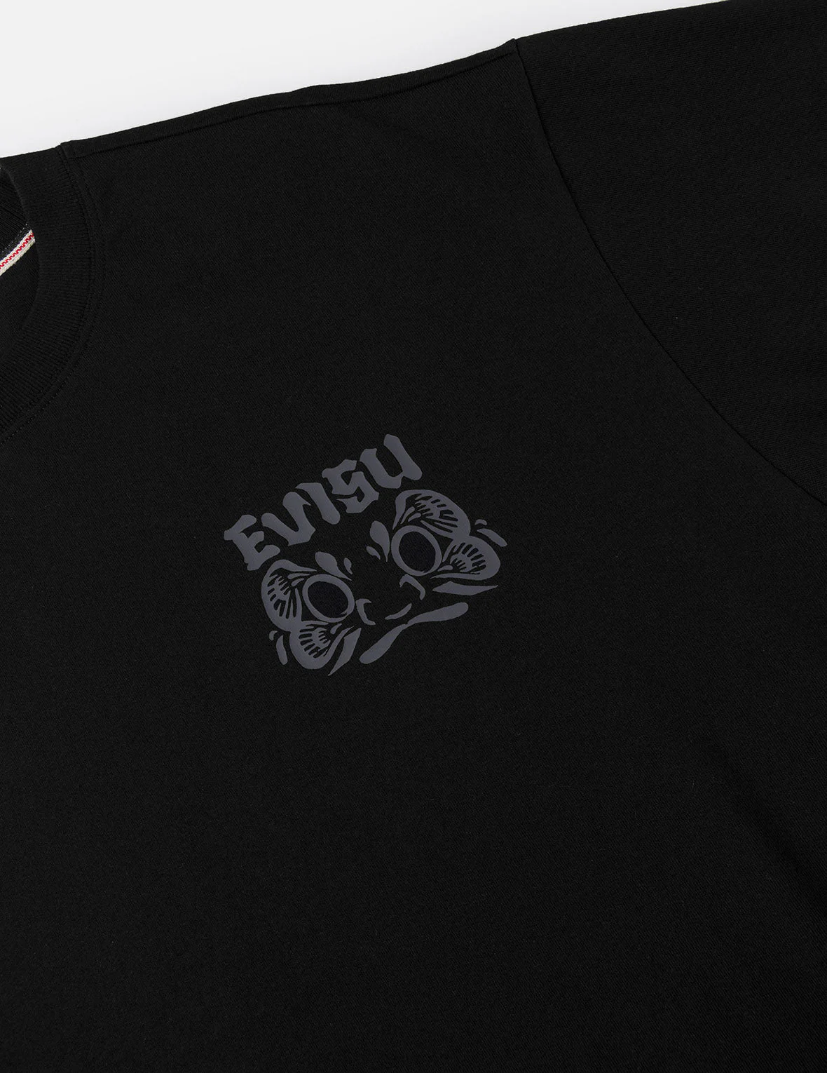 EVISU logo and Daruma T-shirt - Image 15