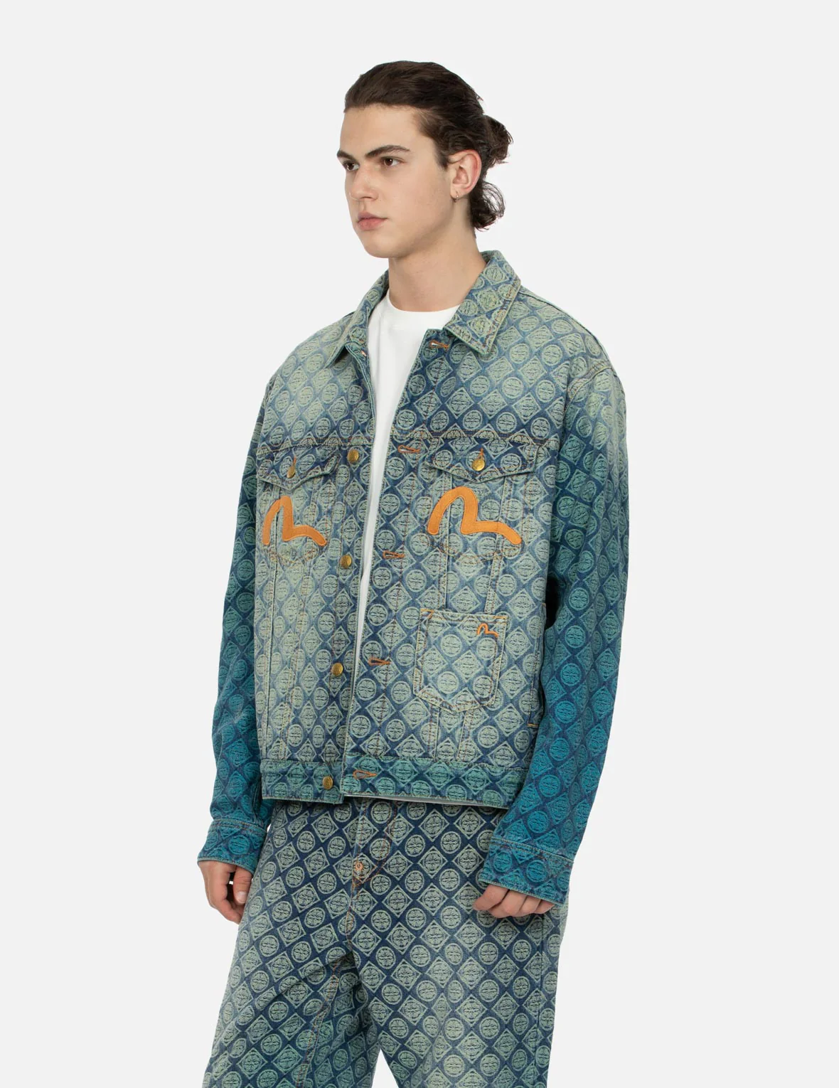 Gradient Allover Kamon Jacquard and Seagull Embrodiery Relax Fit Denim Jacket - Image 7