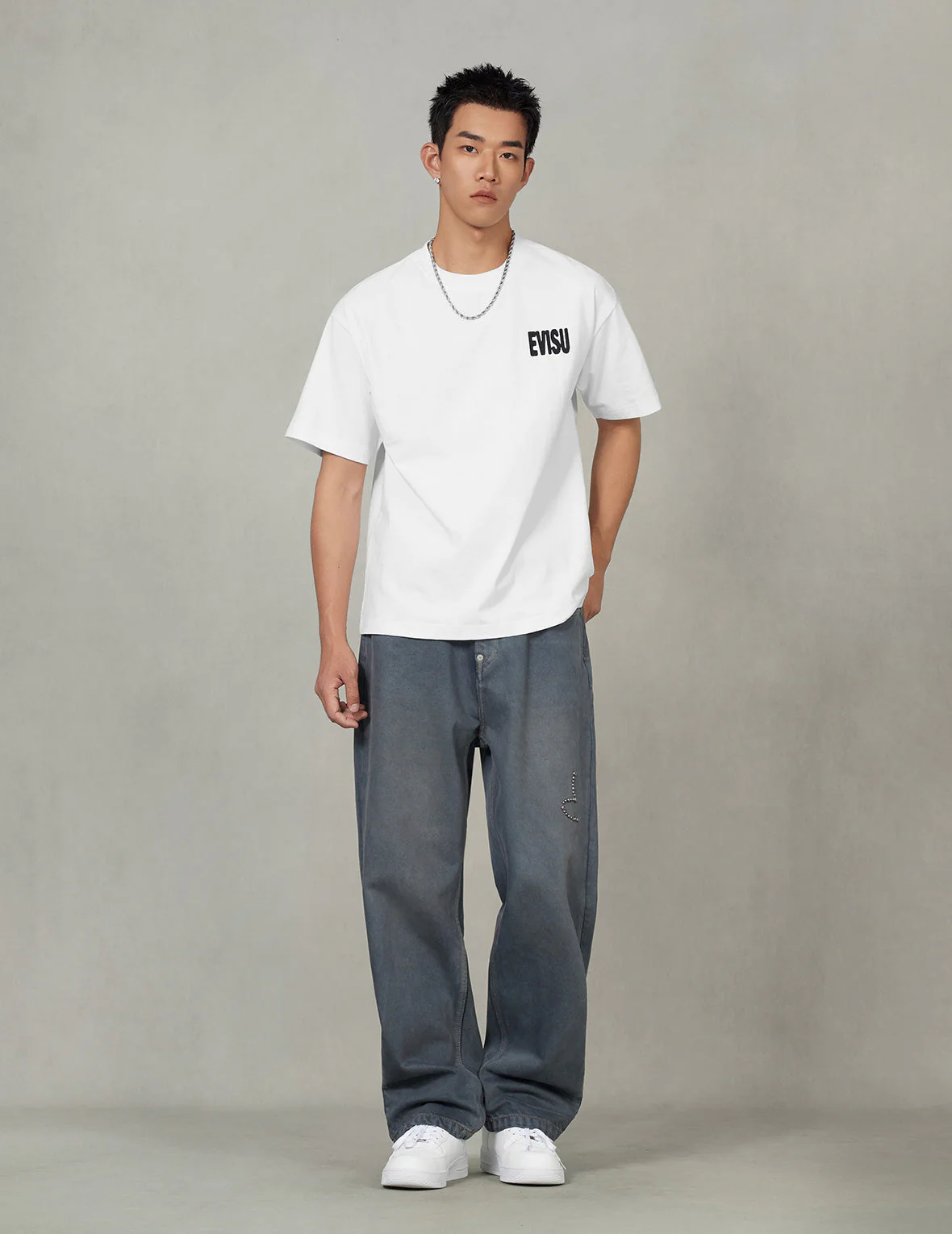 Graffiti-style Daicock Print Relax Fit T-shirt - Image 10