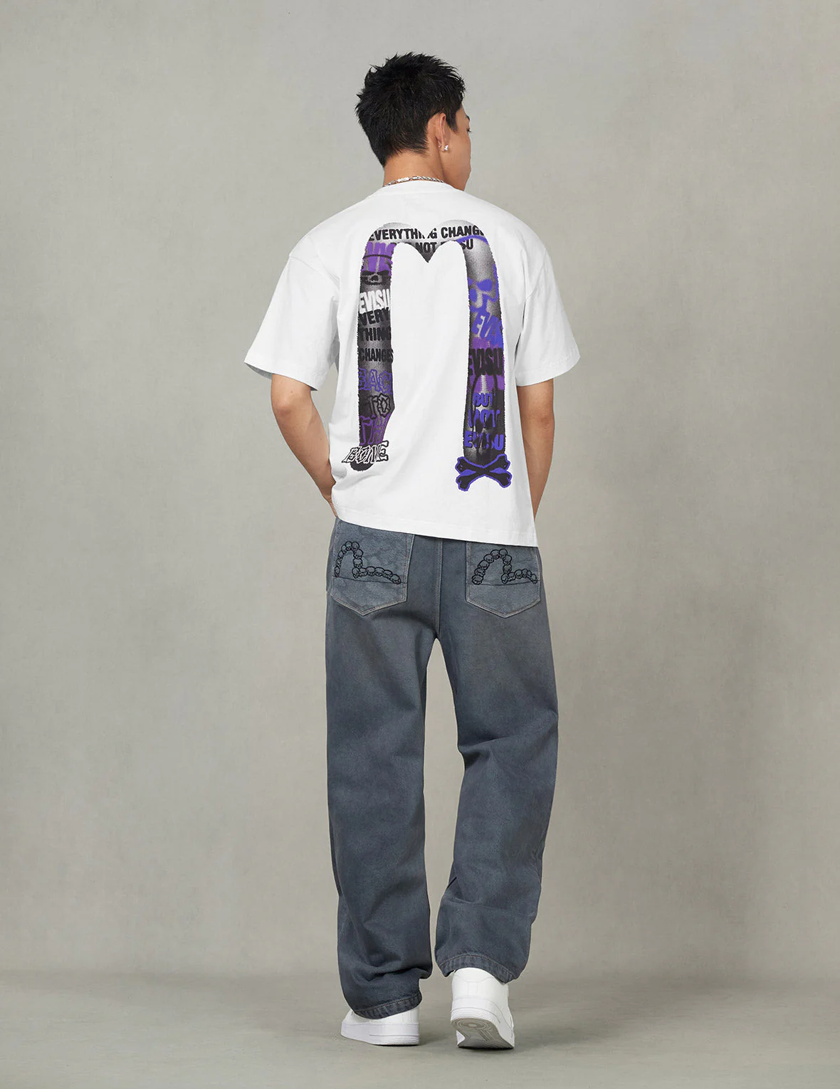 Graffiti-style Daicock Print Relax Fit T-shirt - Image 12